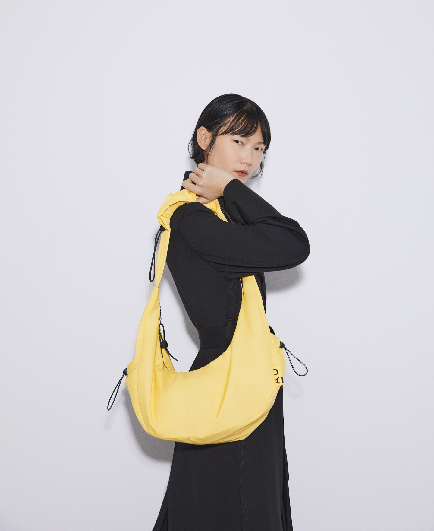Hobo en nylon reciclado image number 4