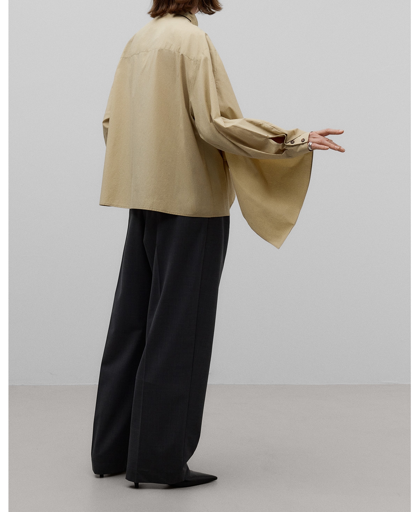 Blusa pieza asim&eacute;trica mujer image number 2
