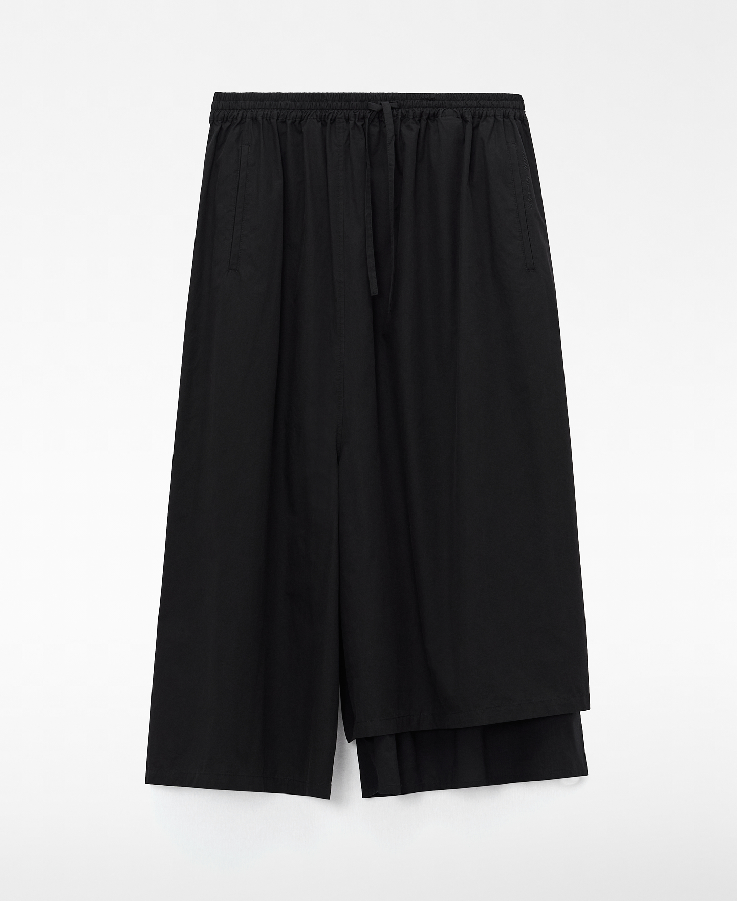 Bermuda asim&eacute;trica pieza superpuesta image number 4