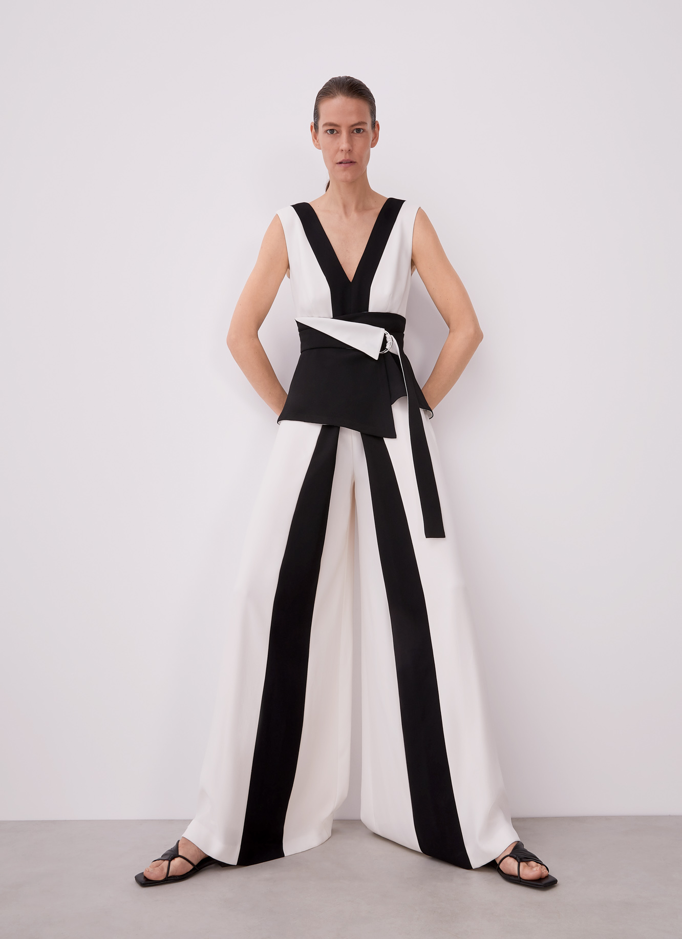Bicolour jumpsuit with belt image number 0