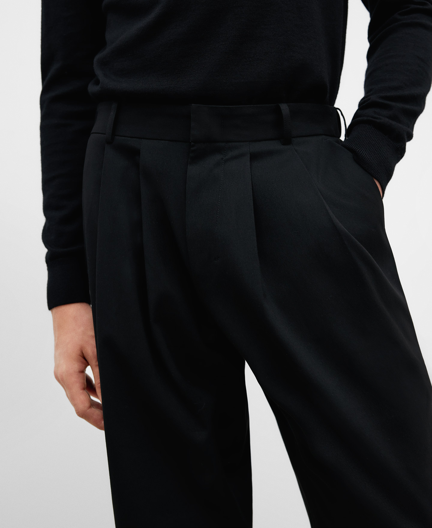Black trousers with darts image number 3