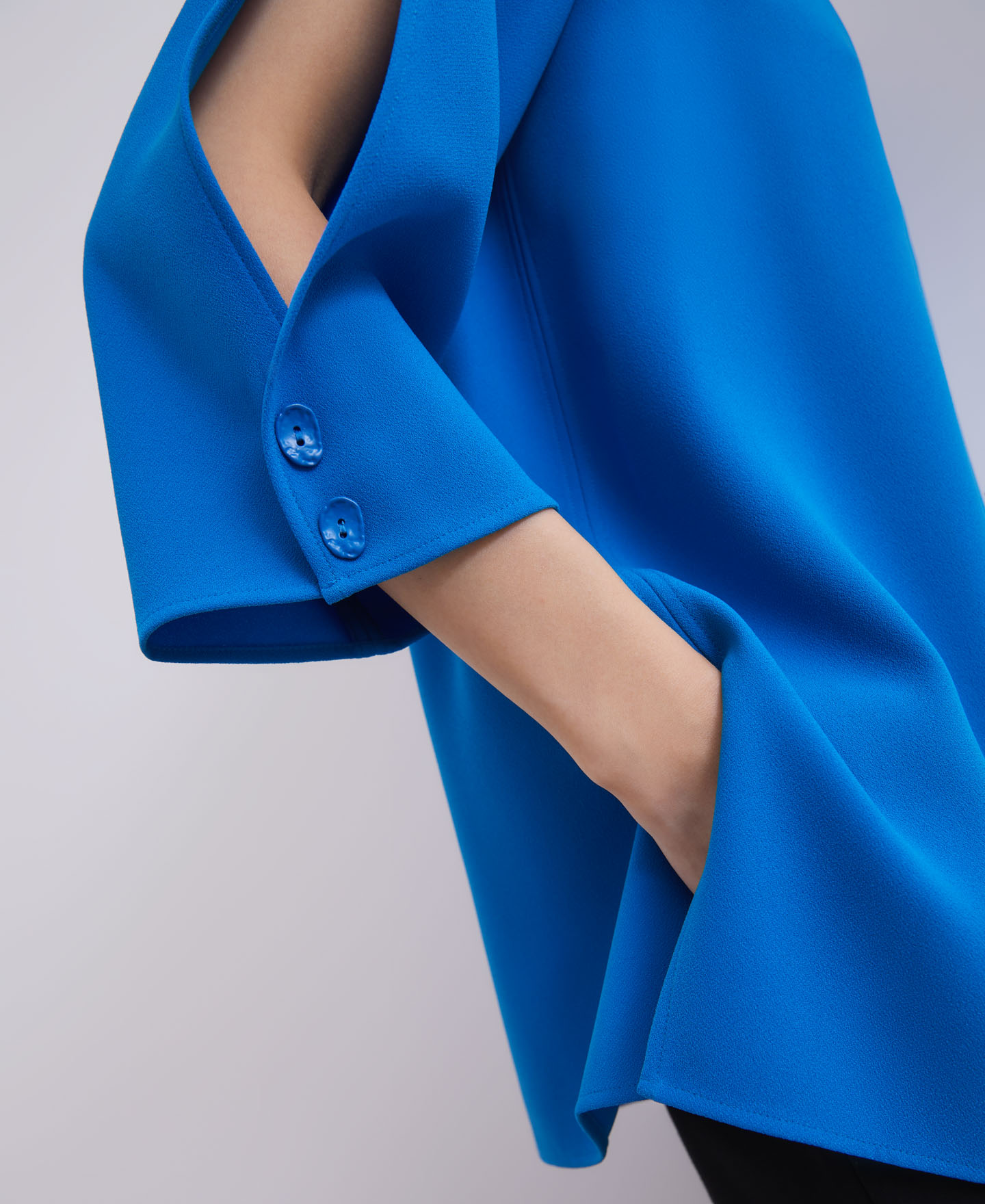 Top with geometric neckline image number 2
