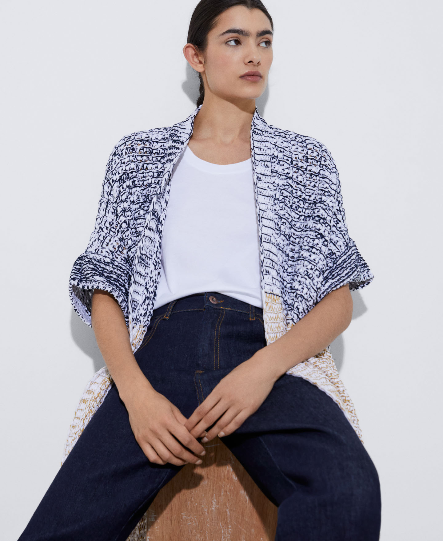 Long openwork knitted jacket image number 3