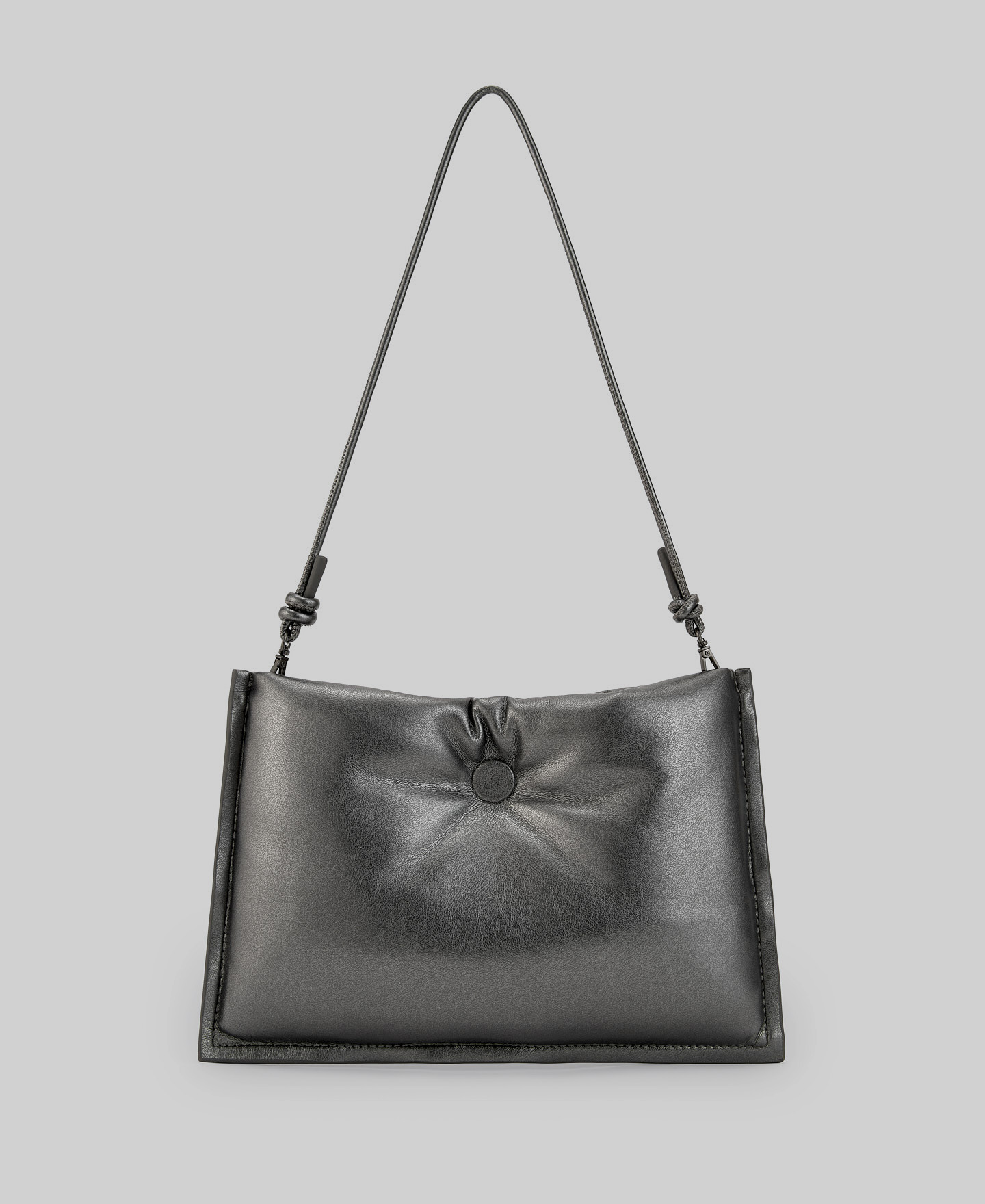 Clutch acolchado plata negra mujer image number 1
