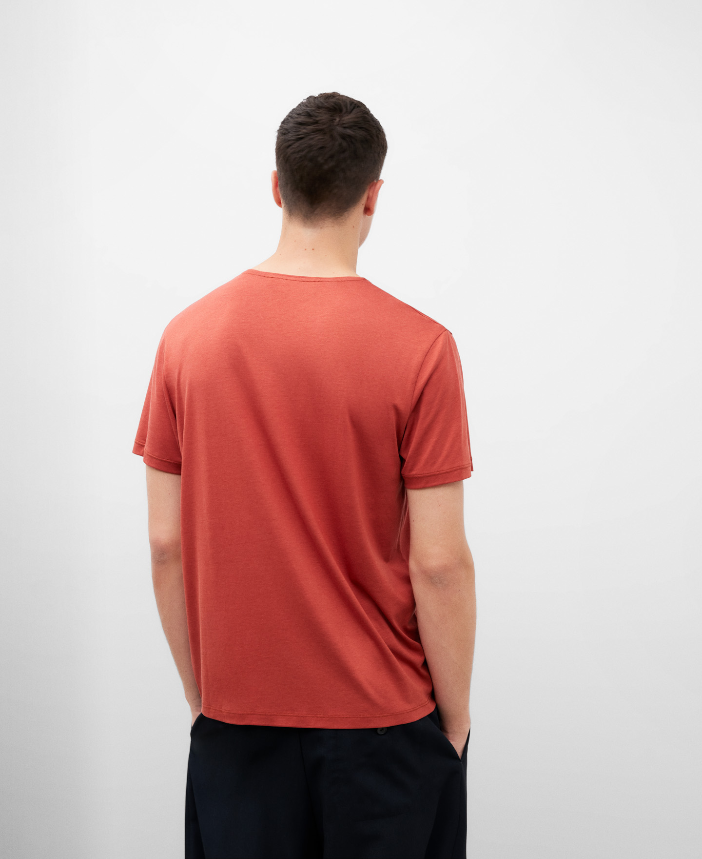 Men's red crew neckline T-shirt image number 2
