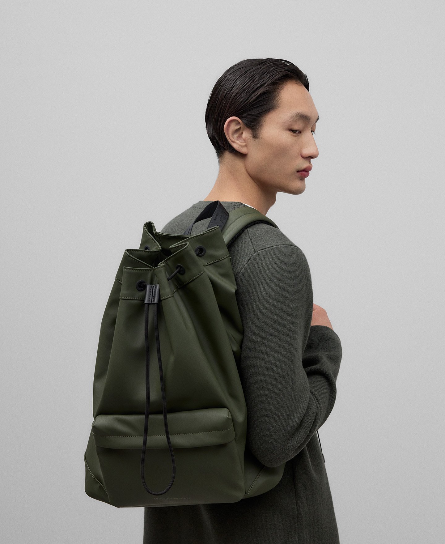 Drawstring backpack man image number 5