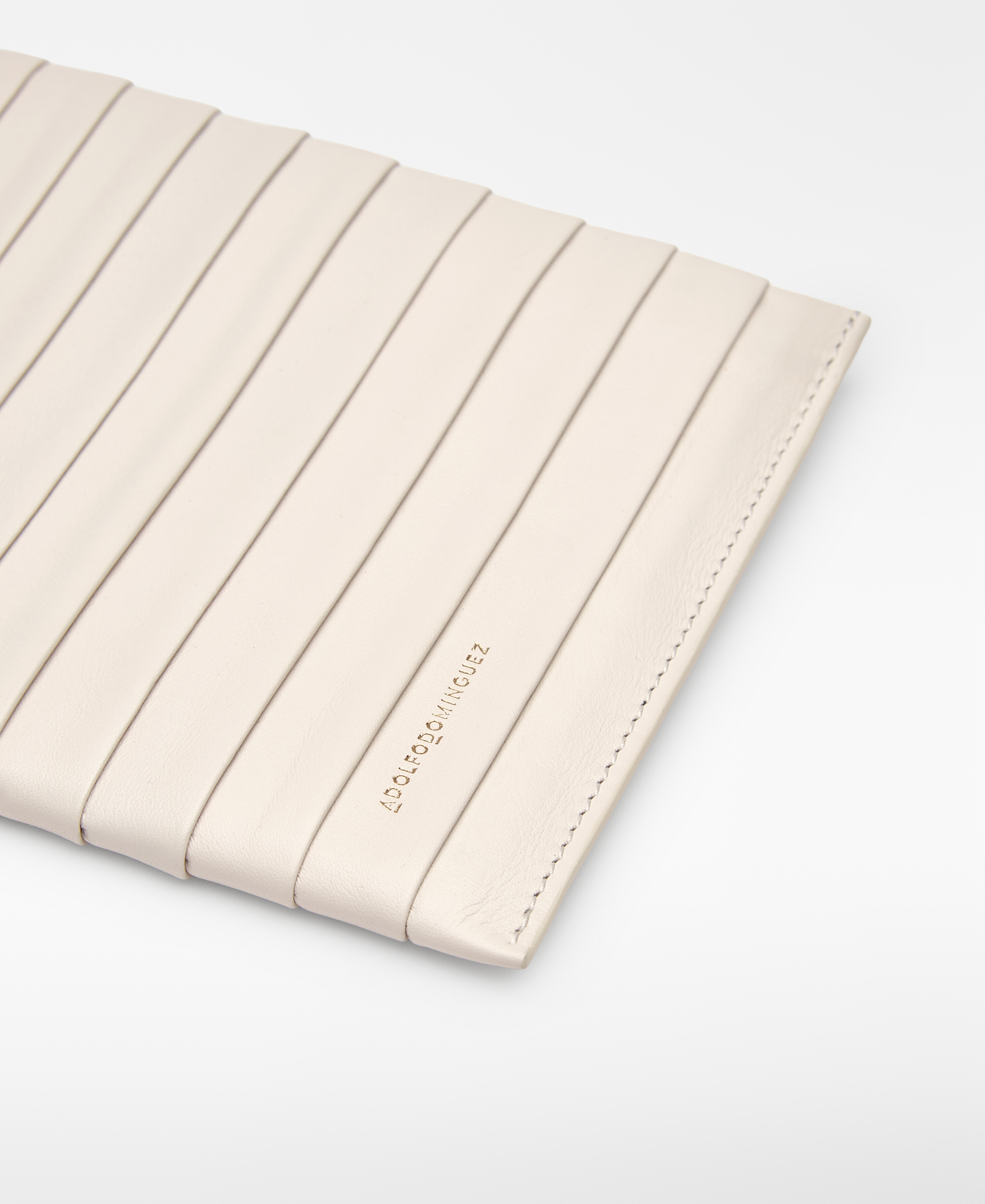 Clutch rectangular piel plisada mujer image number 1