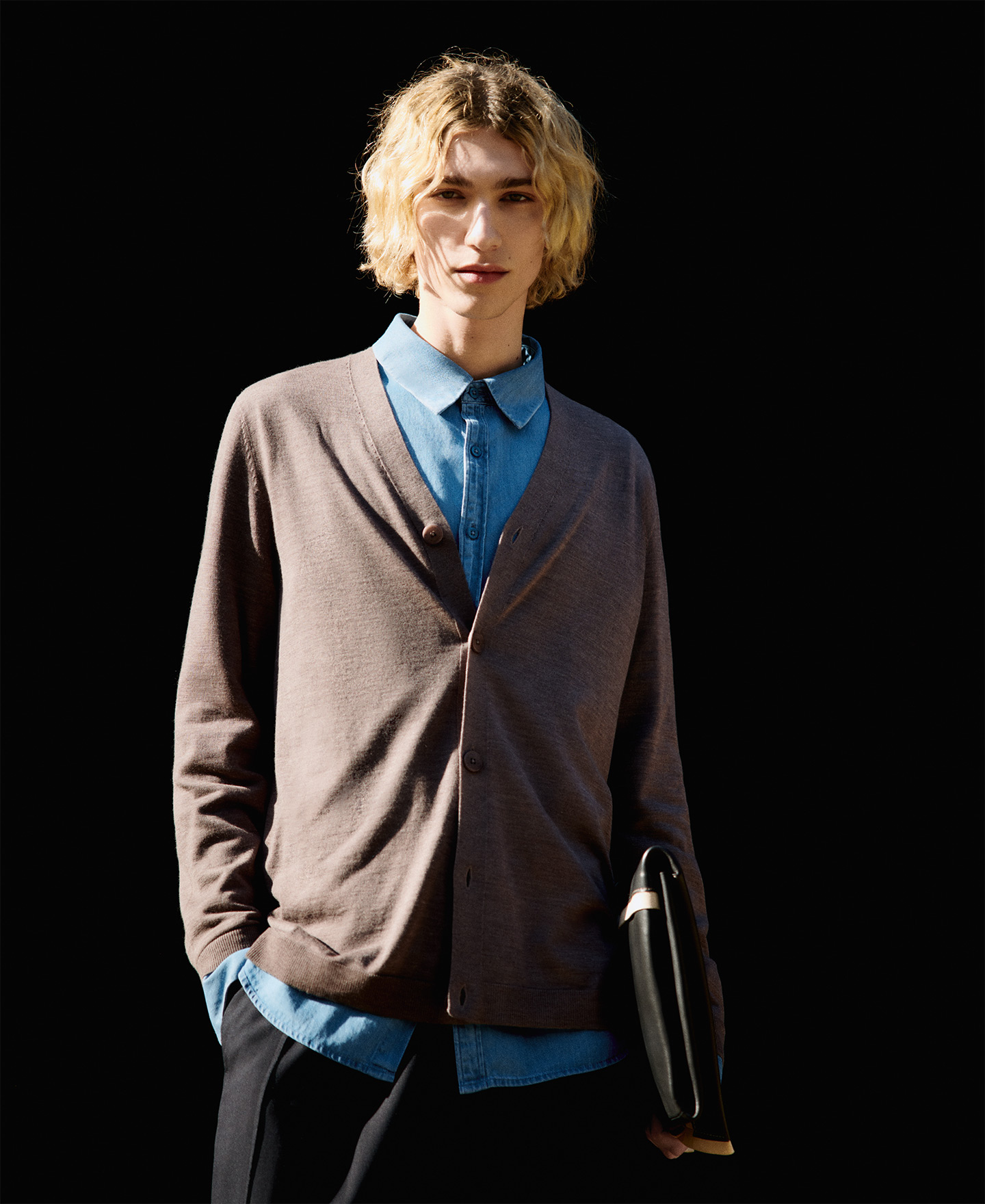 Merino wool cardigan man image number 0