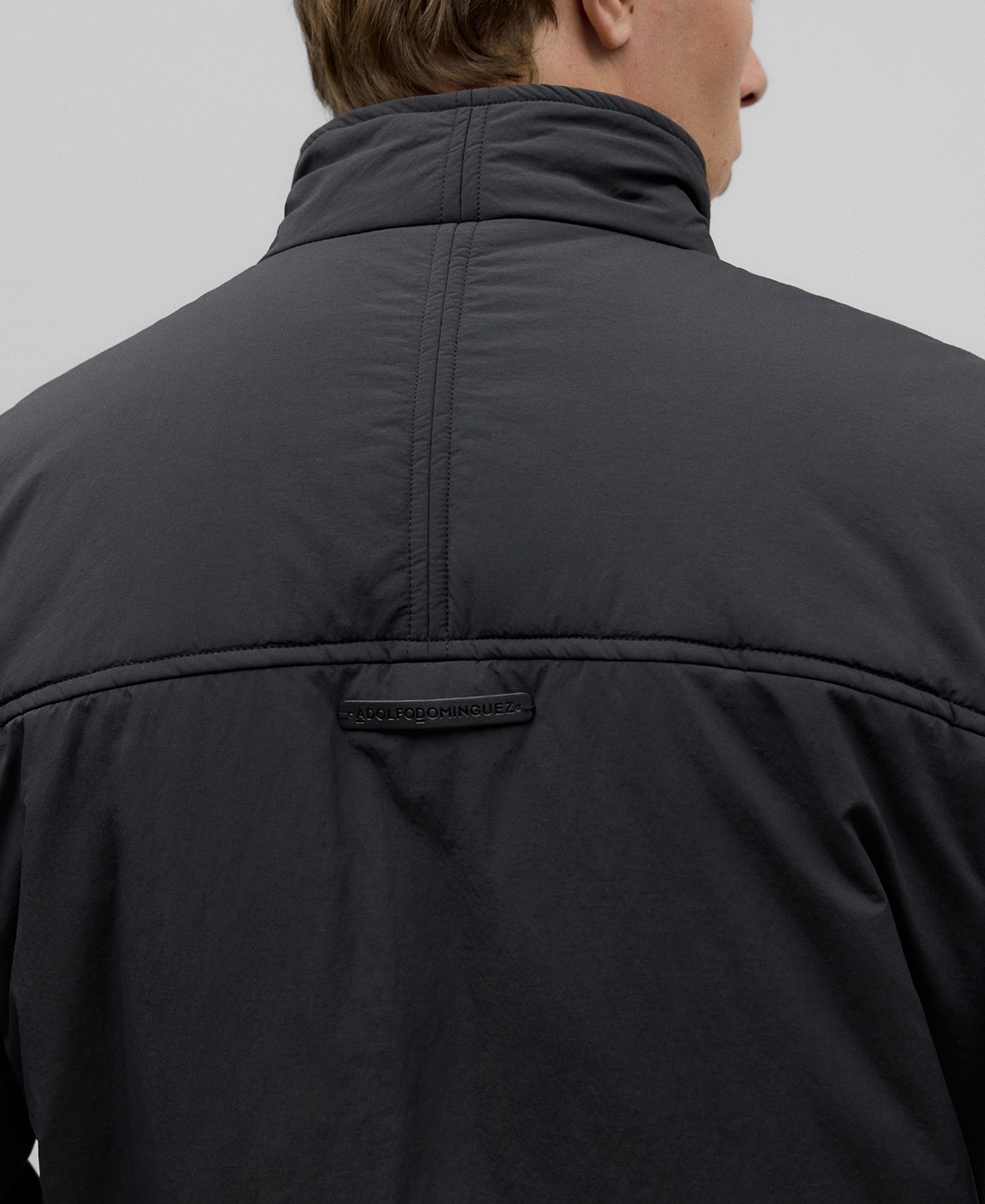 Black short jacket man image number 3