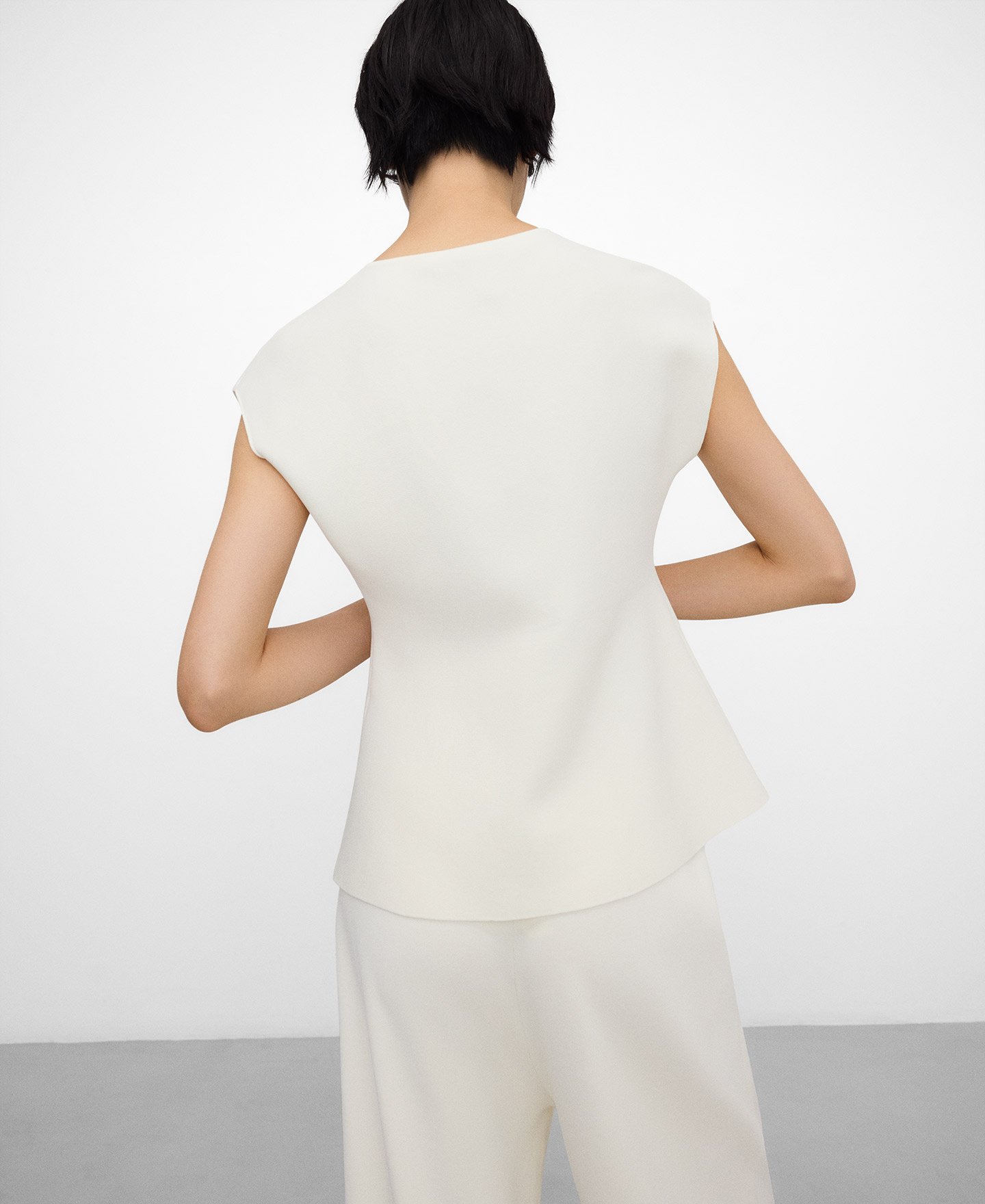 Top peplum punto image number 2