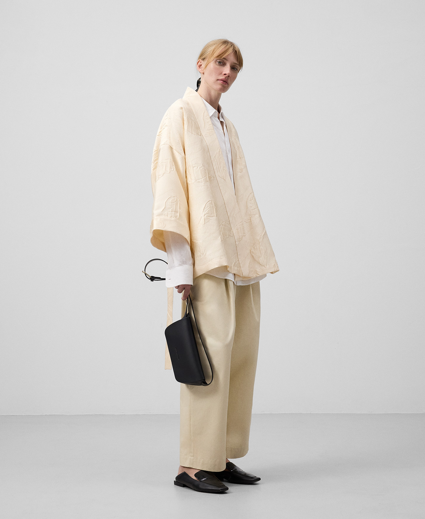 Straight embossed kimono jacket woman image number 1