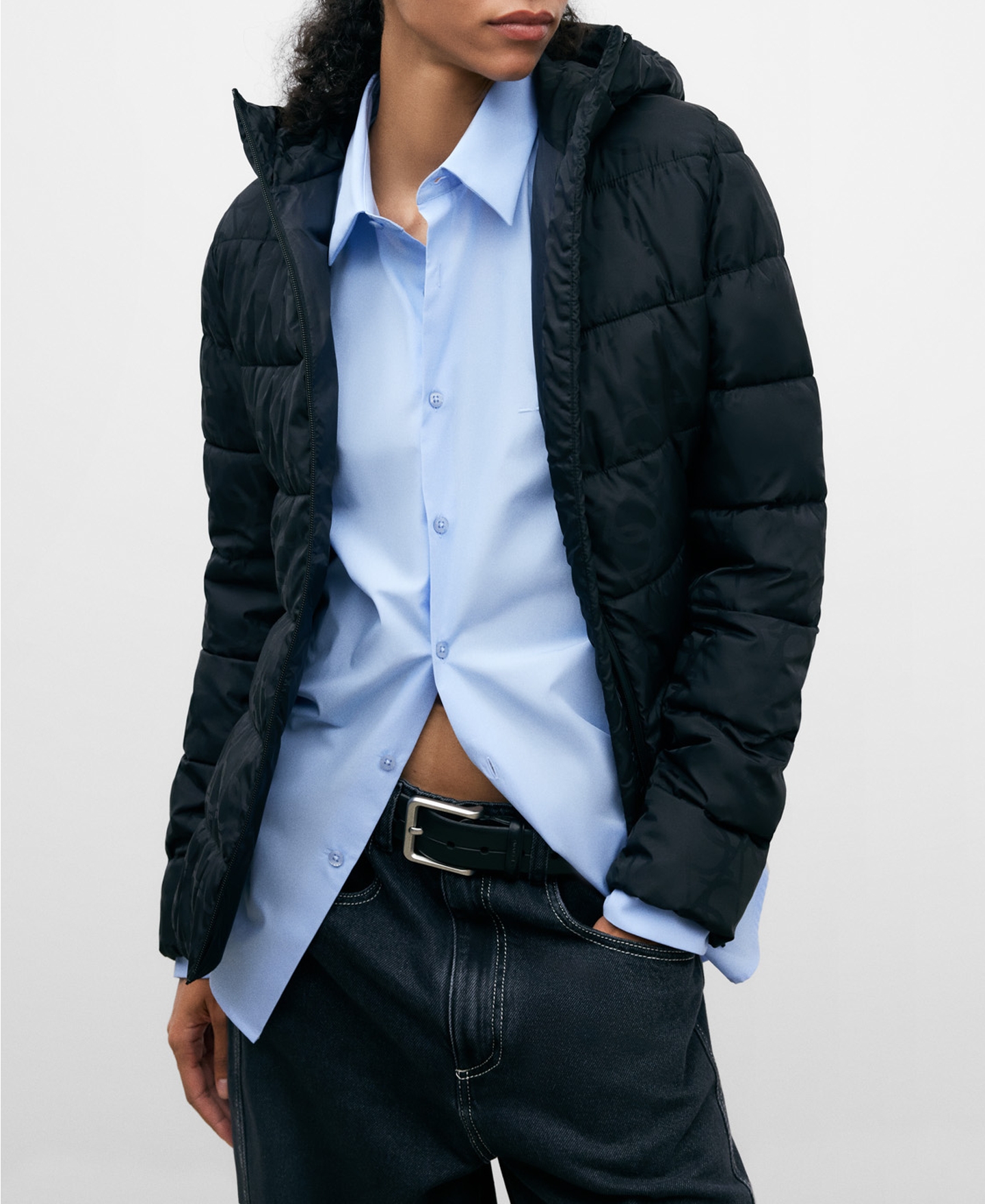 Chaqueta acolchada entallada en nailon image number 0