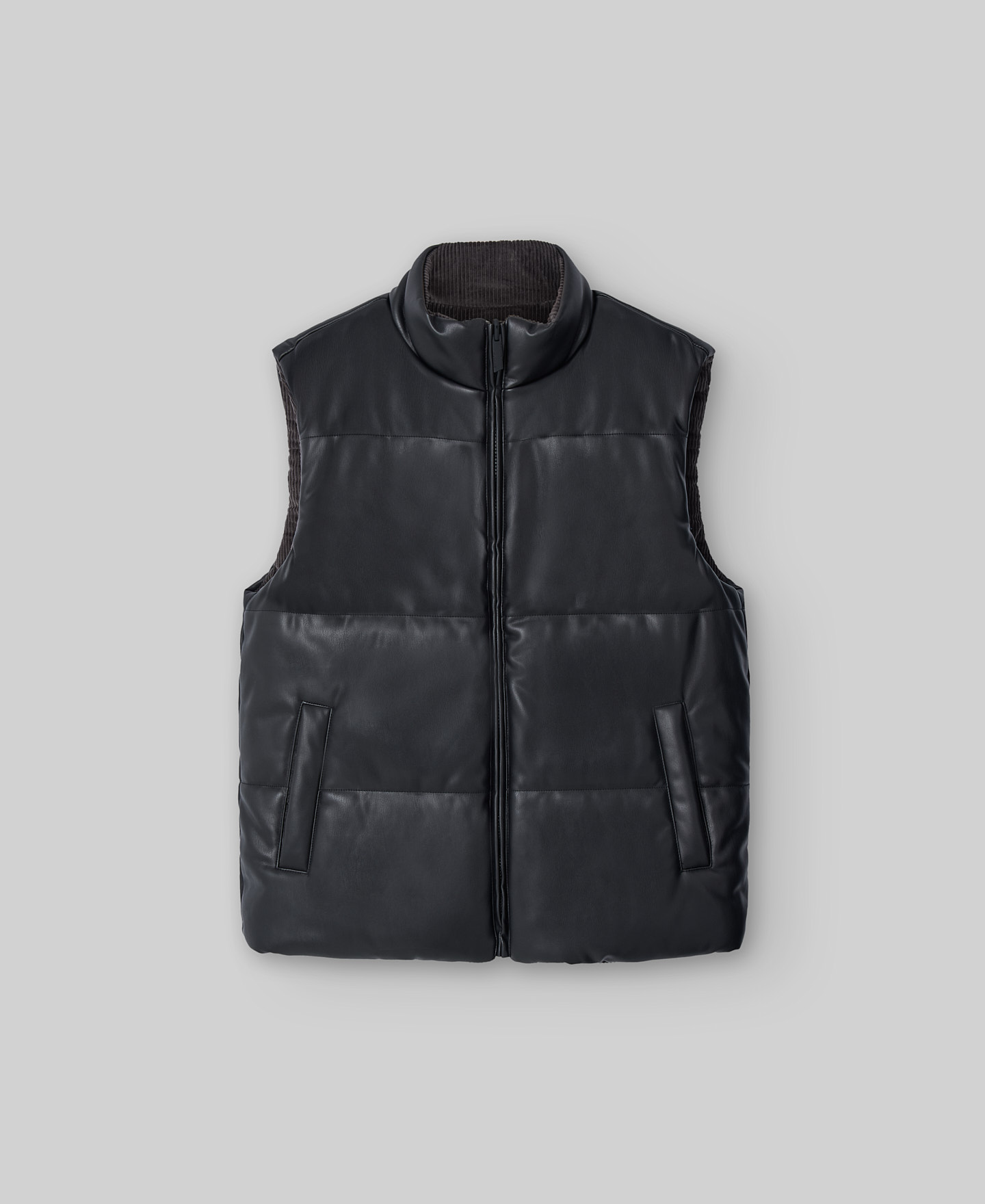 Leather-Non-Leather reviersible vest man image number 4