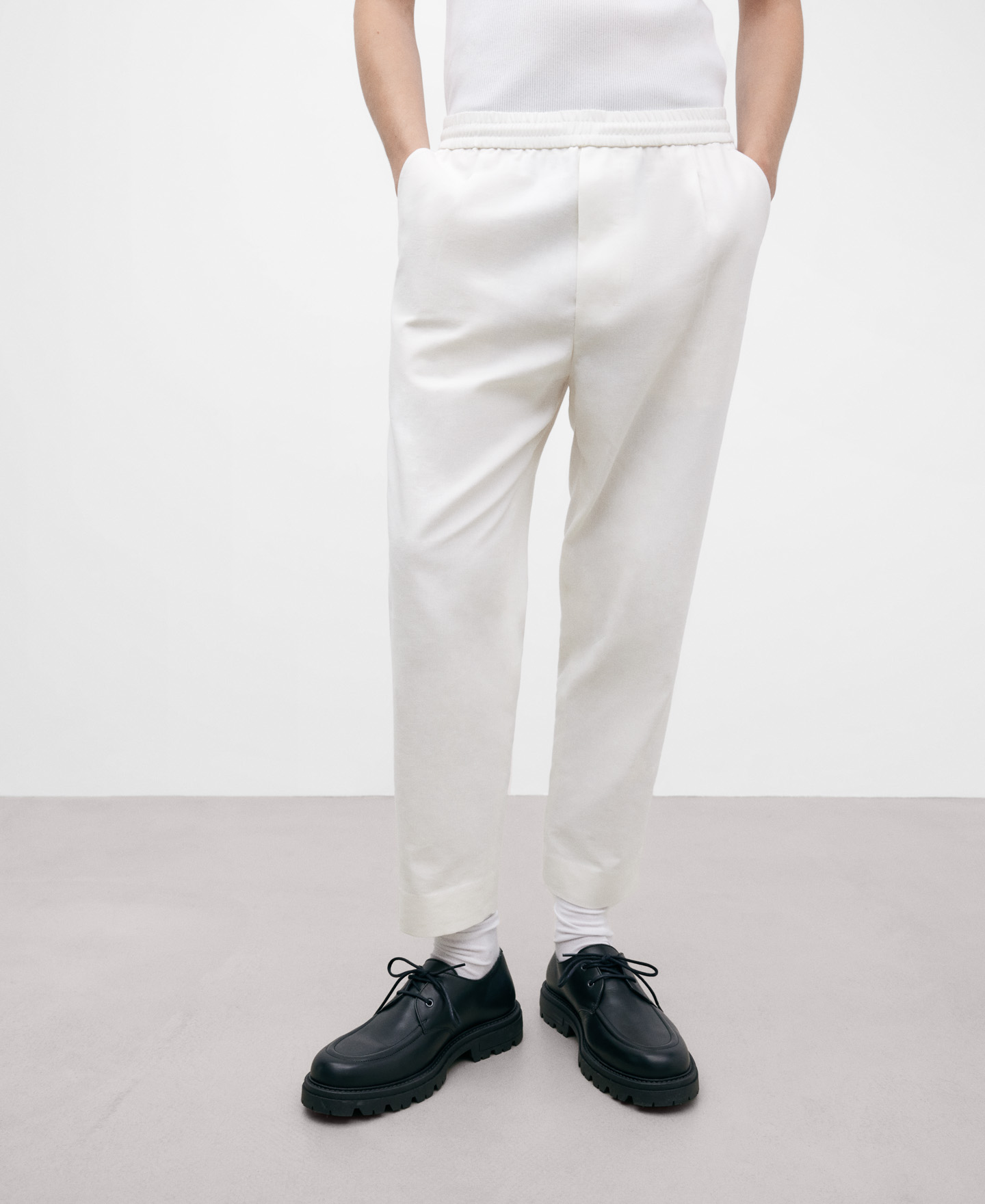 White jogger trousers image number 0