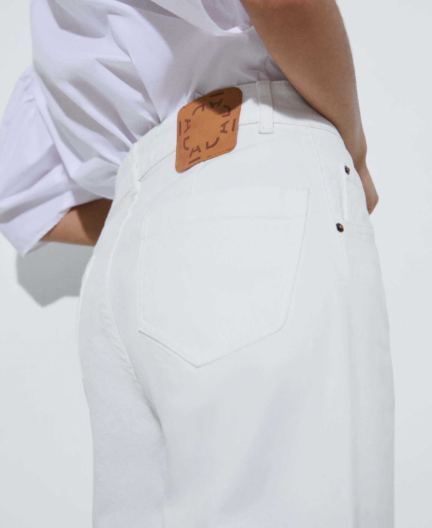 Straight trousers in organic cotton image number 3