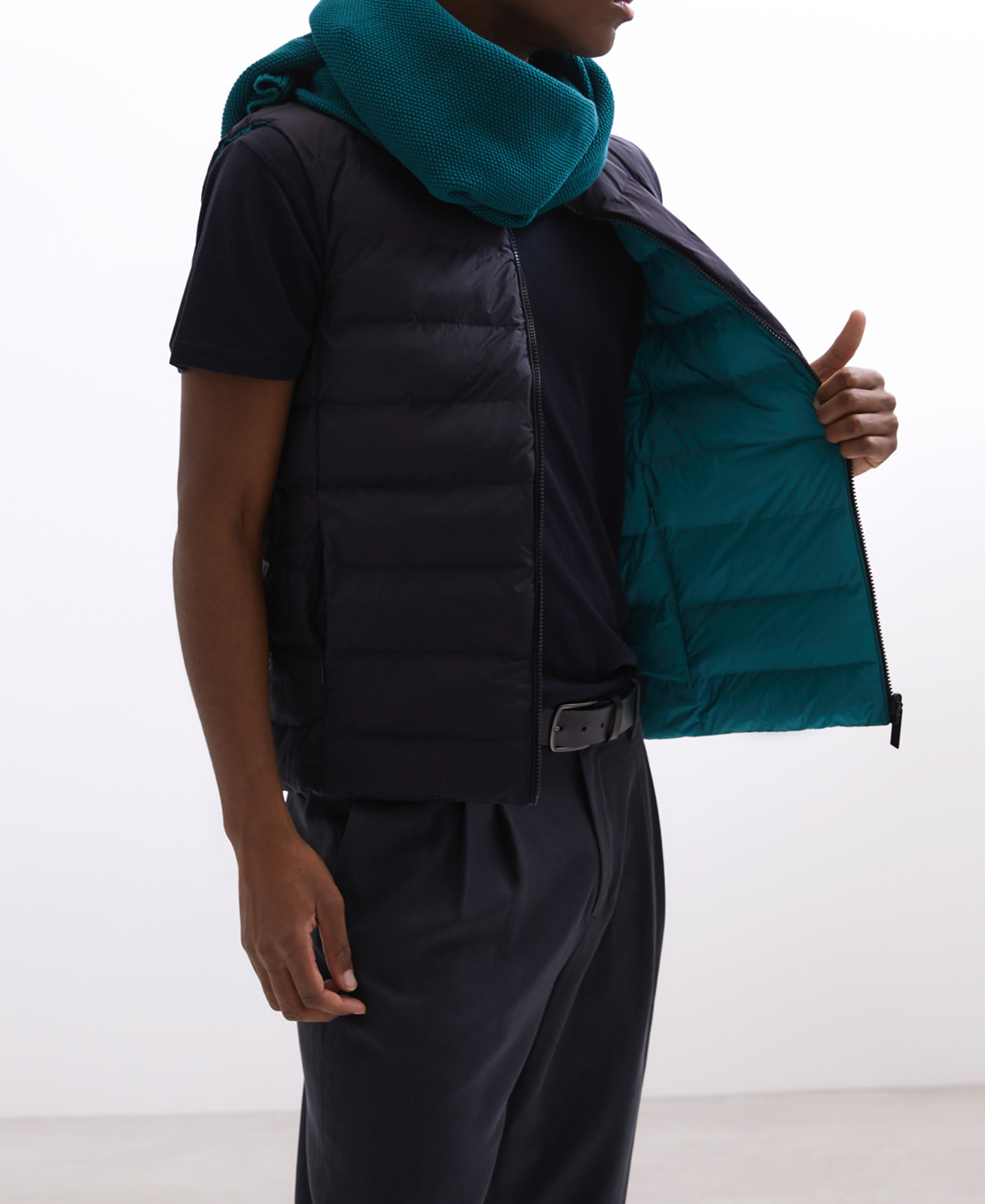 Reversible padded nylon vest image number 0