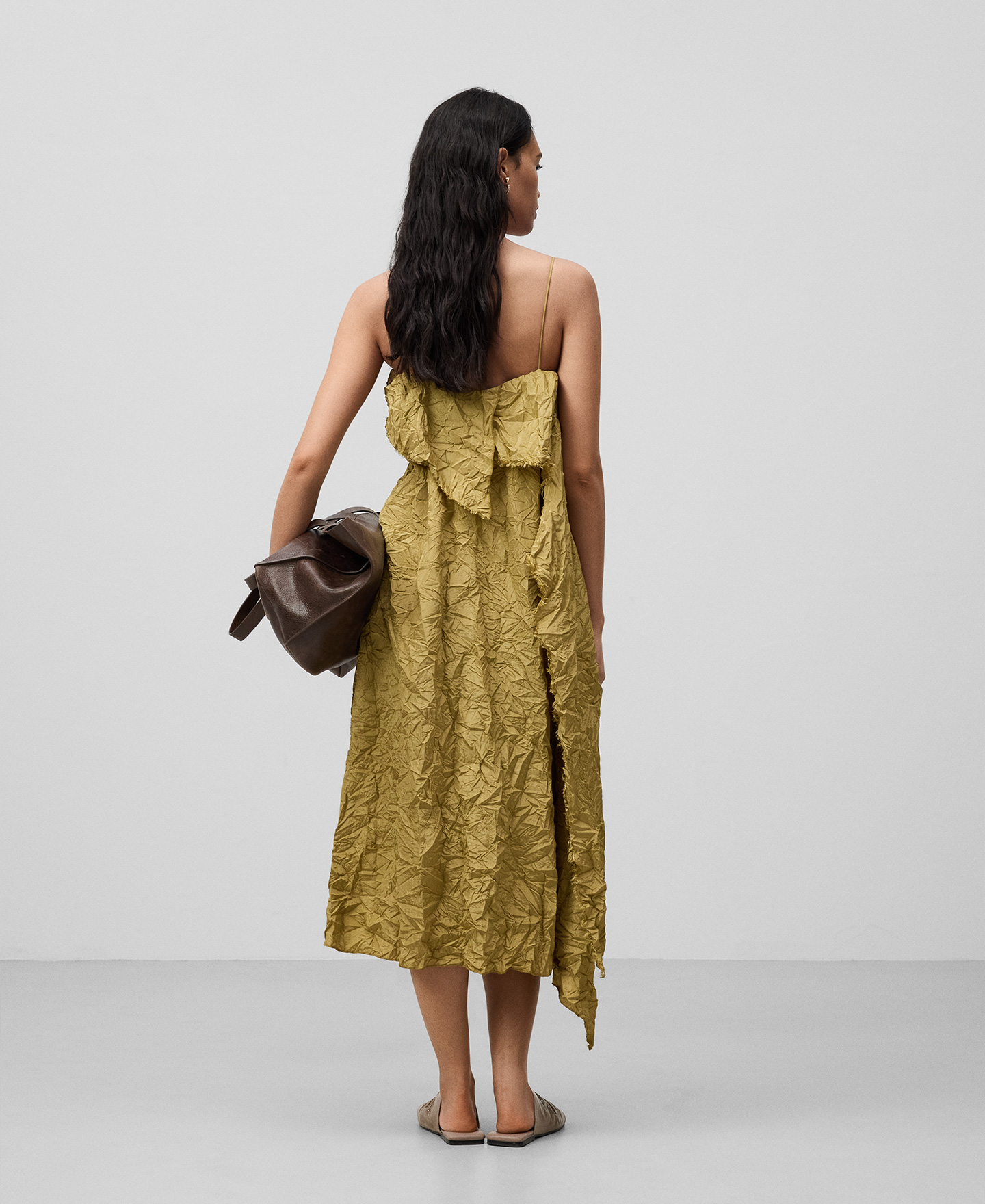 Vestido assimétrico de alças image number 2