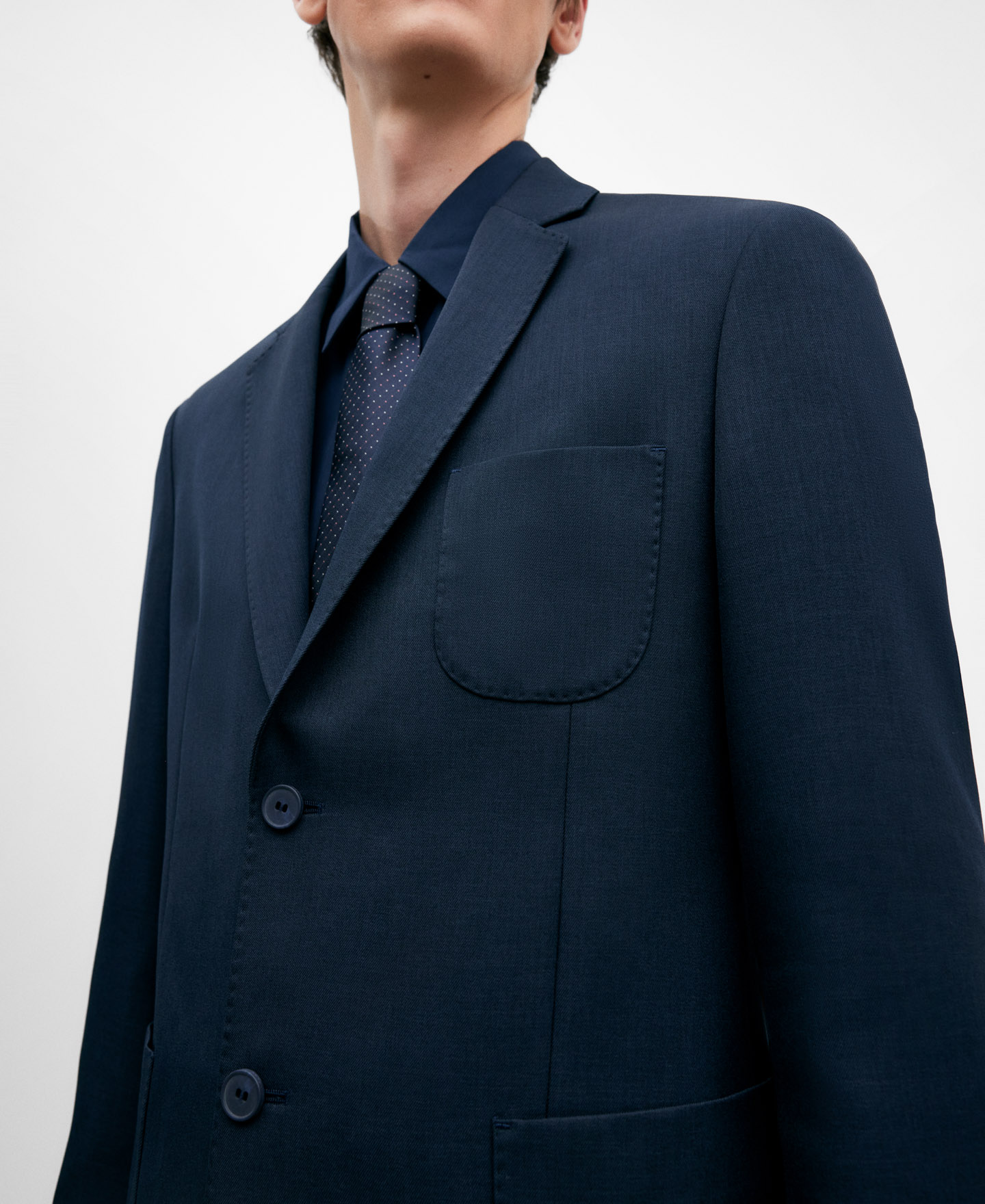 Blazer dos botones azul hombre image number 4