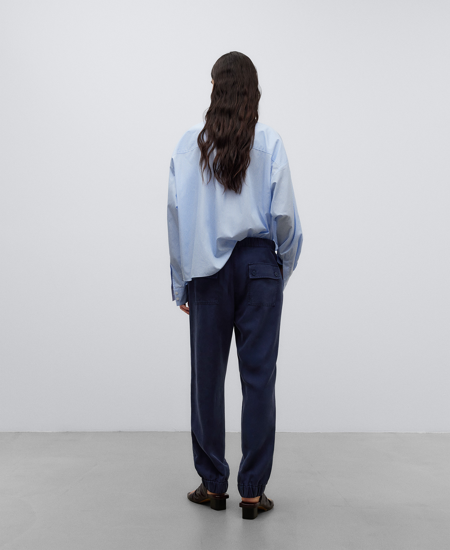 Pantalón jogger mujer image number 2