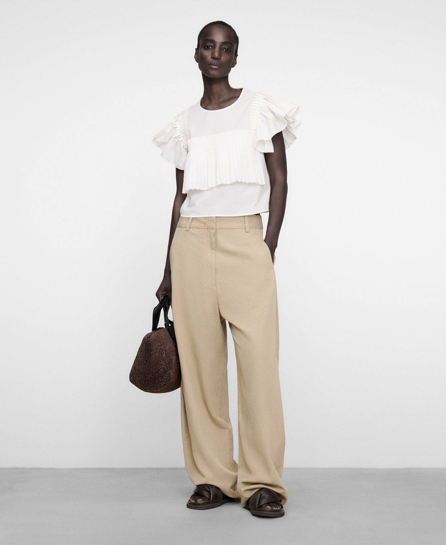 Cotton crop top with ruffles image number 1