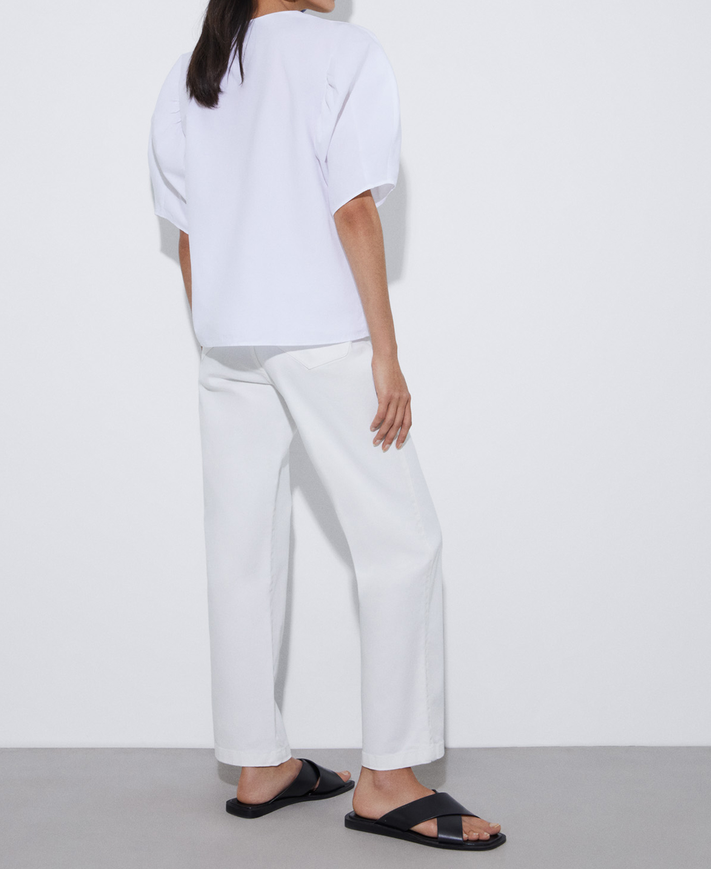 Puffed sleeve blouse in cotton image number 2