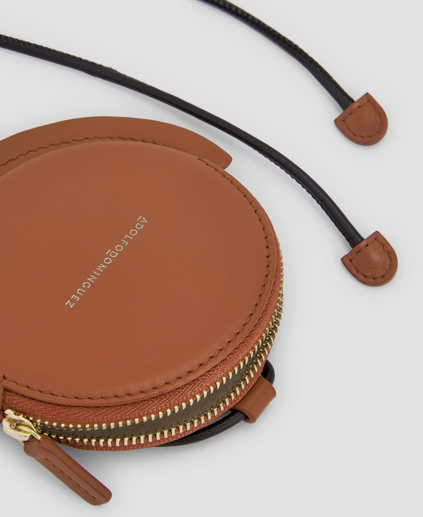 Round vachetta coin purse image number 2