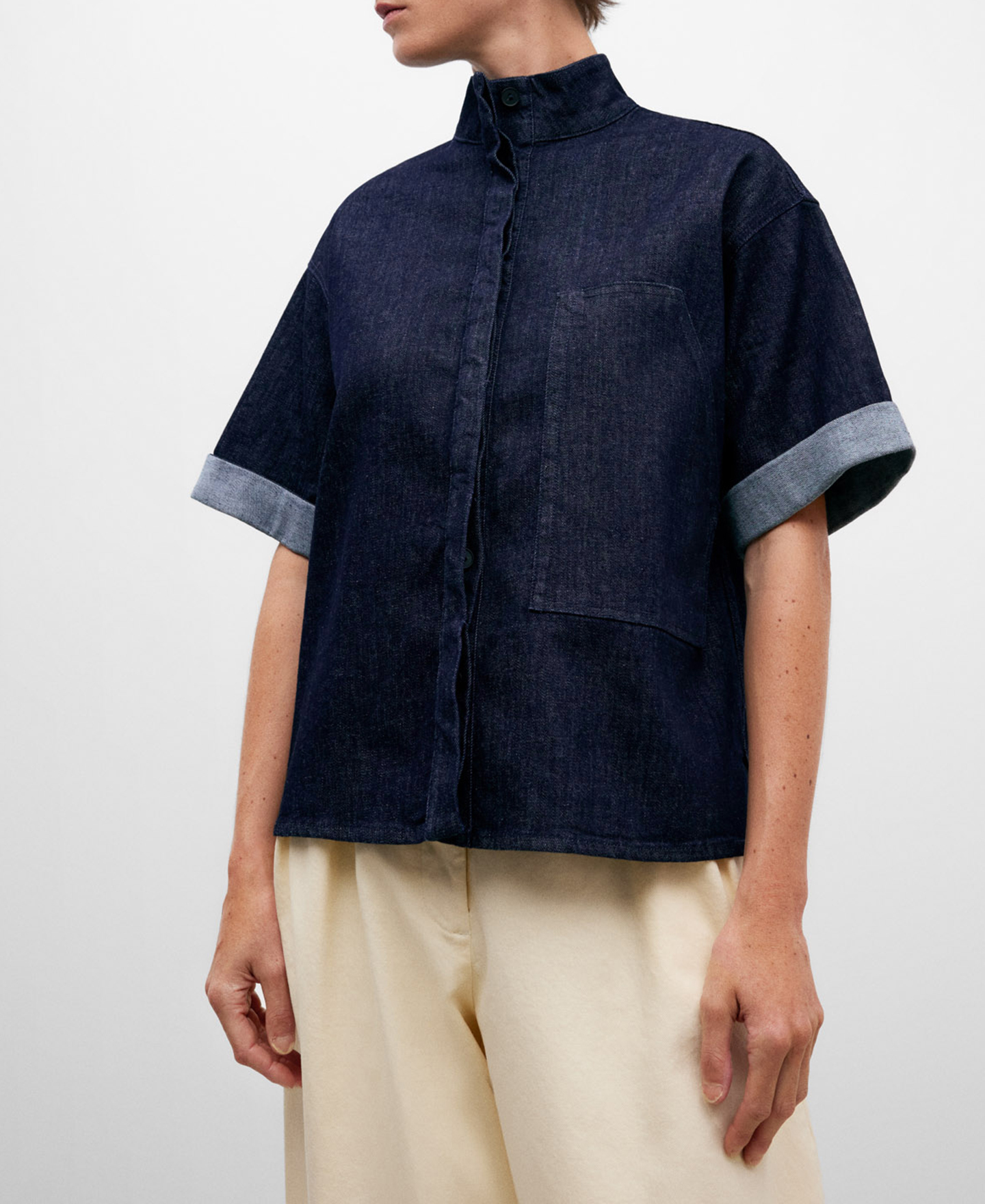 Camisa denim cuello Mao image number 0