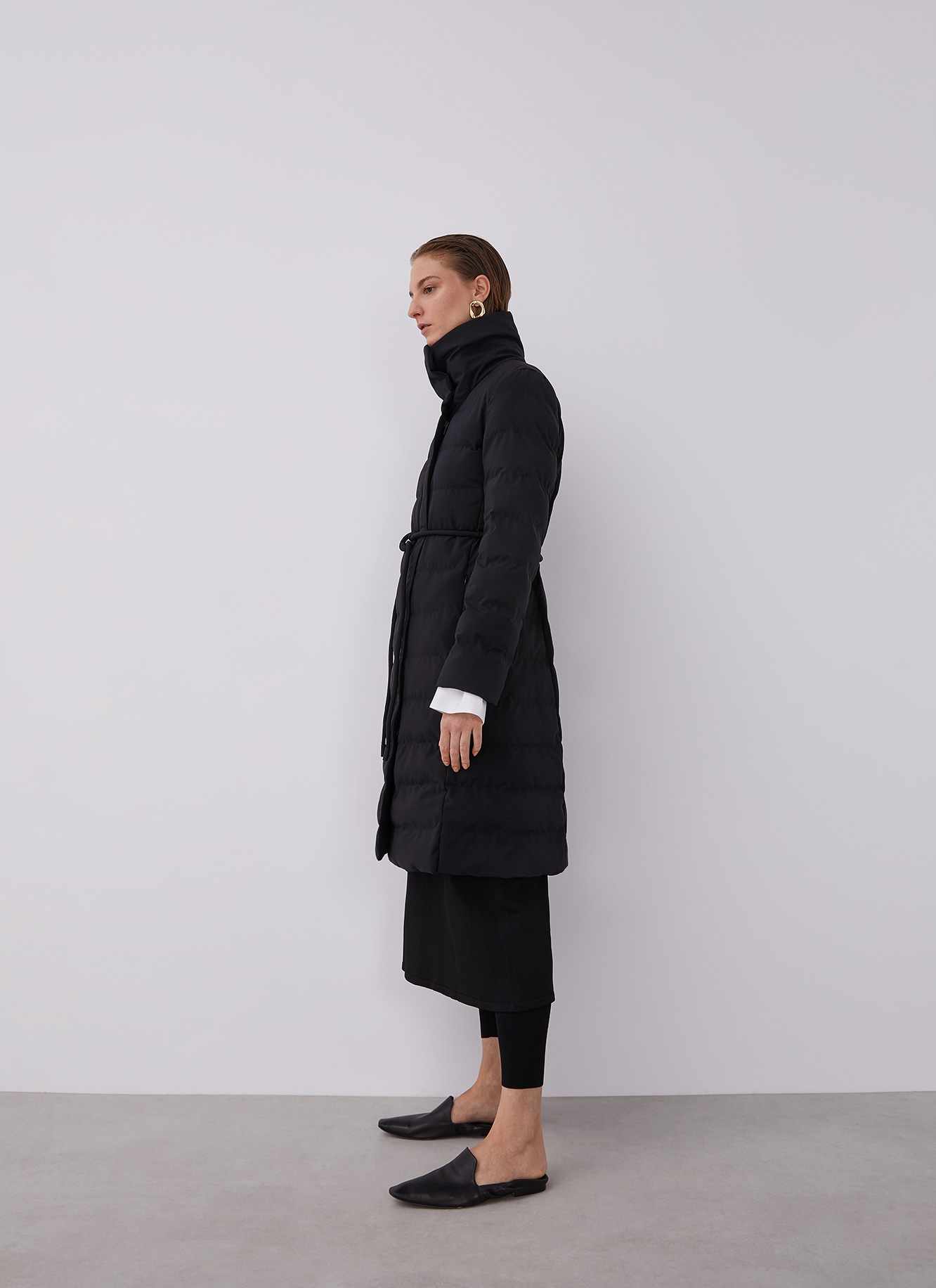 Puffer coat with high collar image number 5