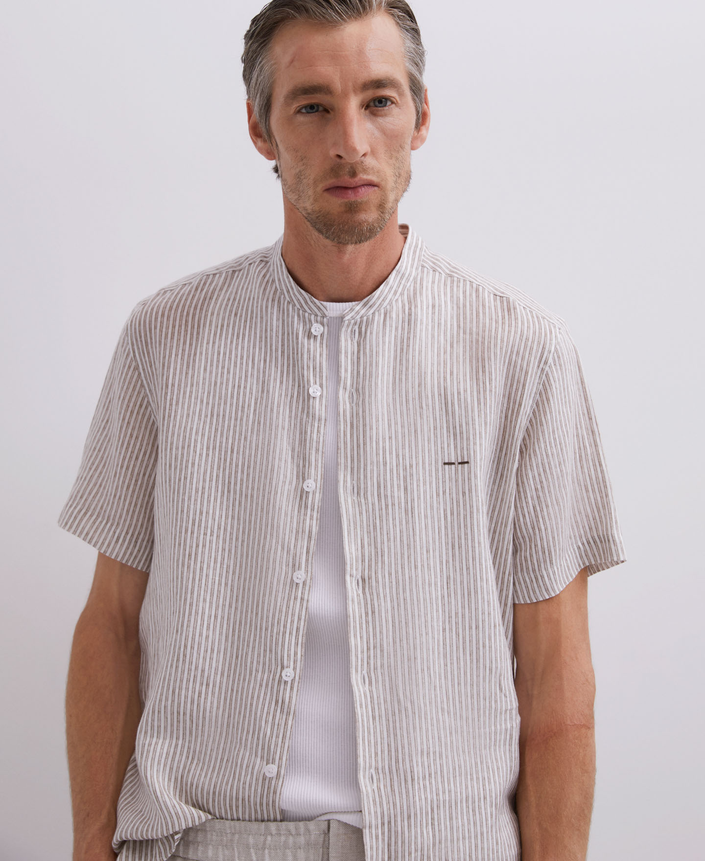 Mandarin collar striped linen shirt image number 0