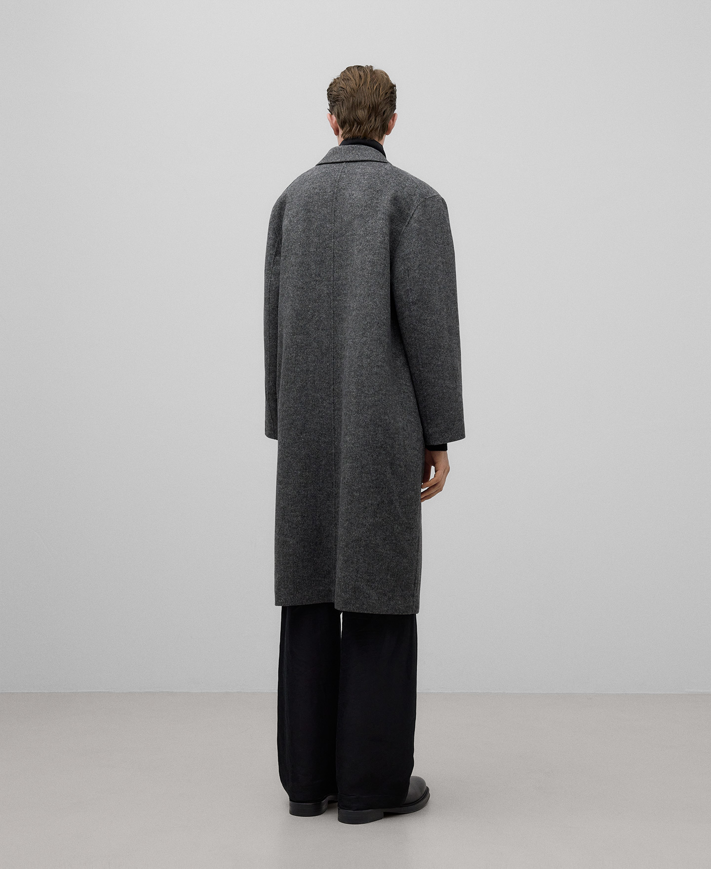 Merino wool blend grey coat man image number 2