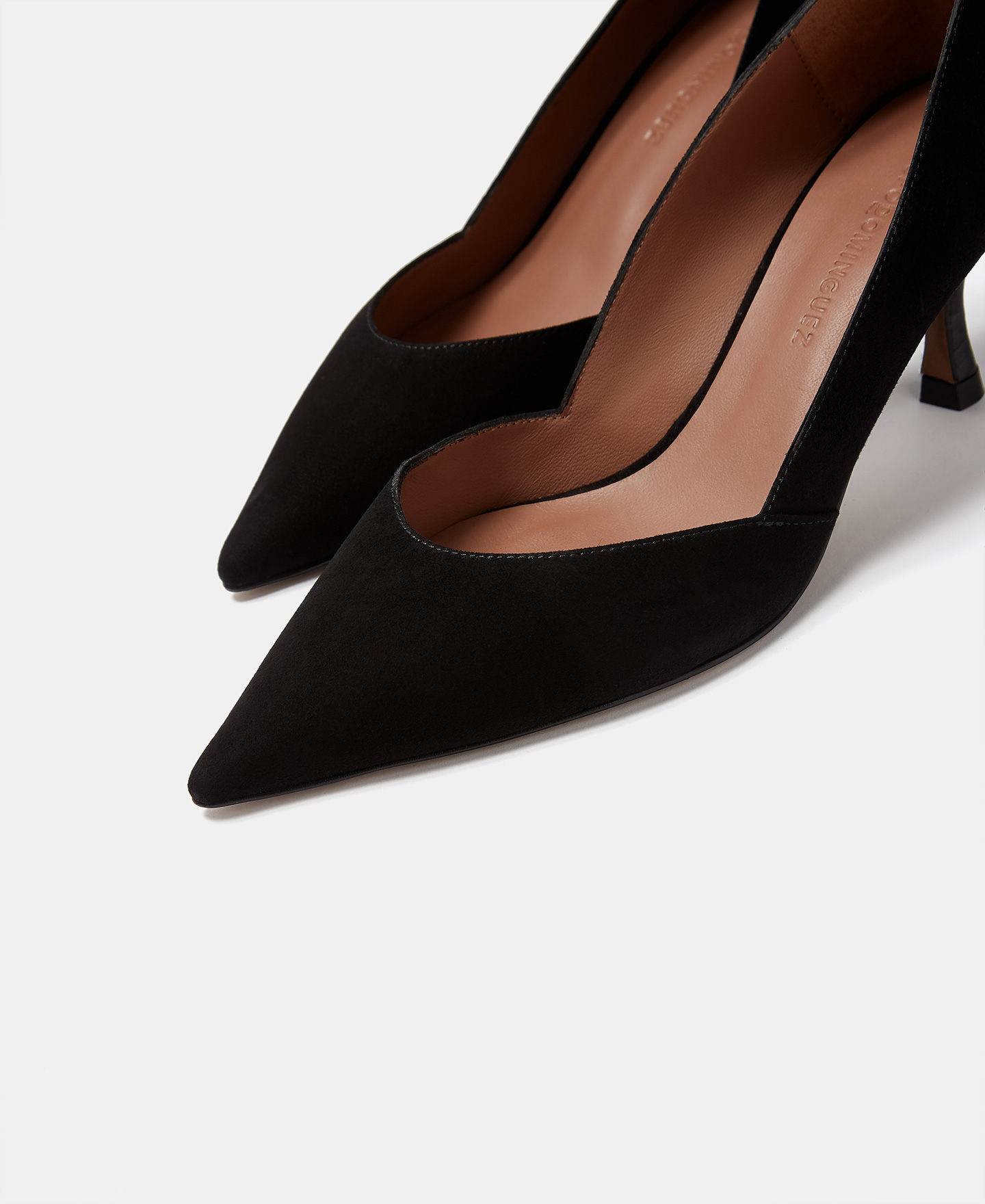Asymmetrical cut medium heeled shoe image number 2