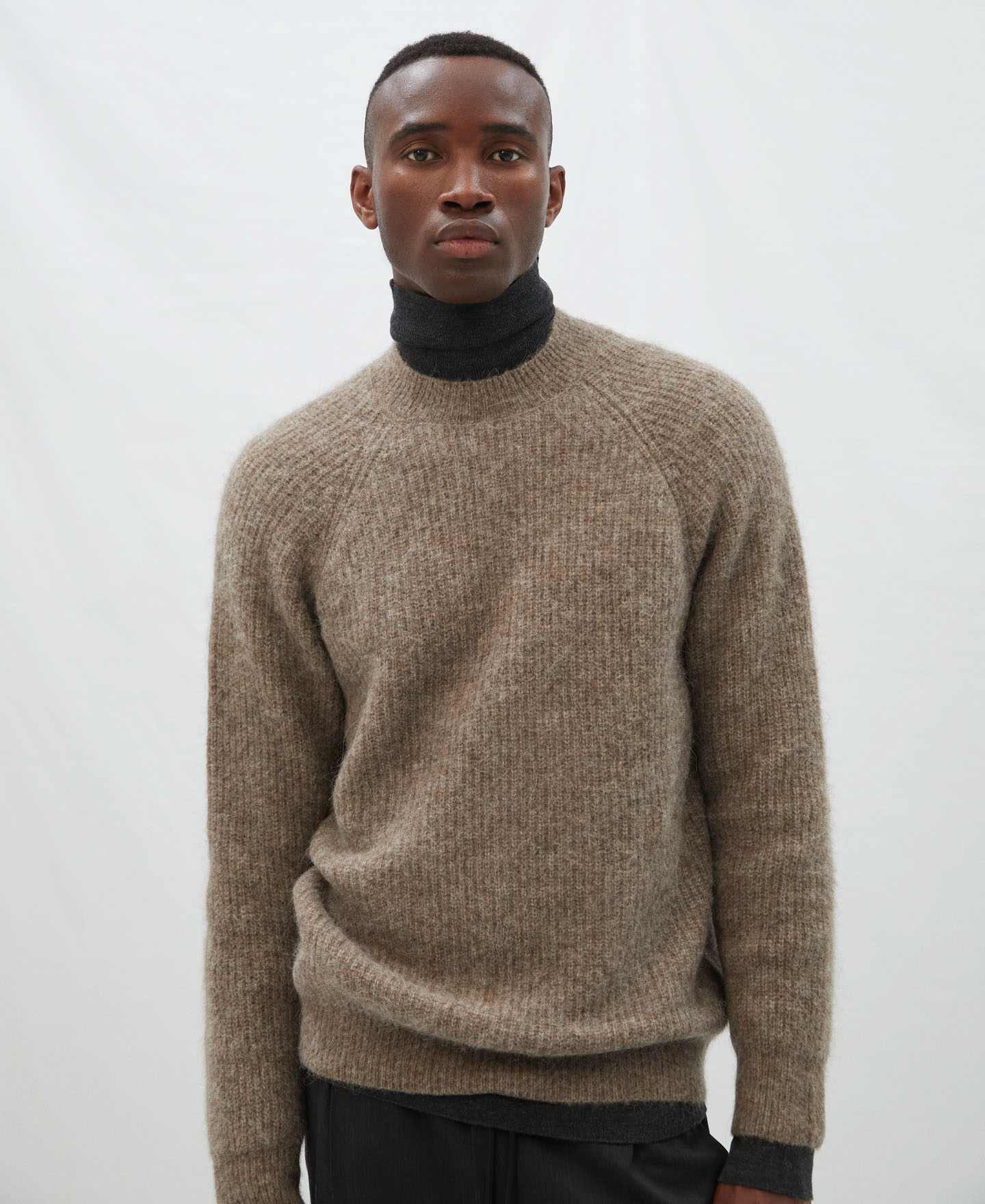 English knit sweater with raglan sleeves image number 0