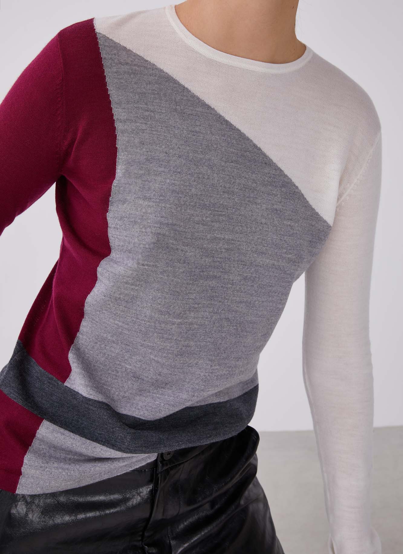 Jersey intarsia en lana merino image number 2