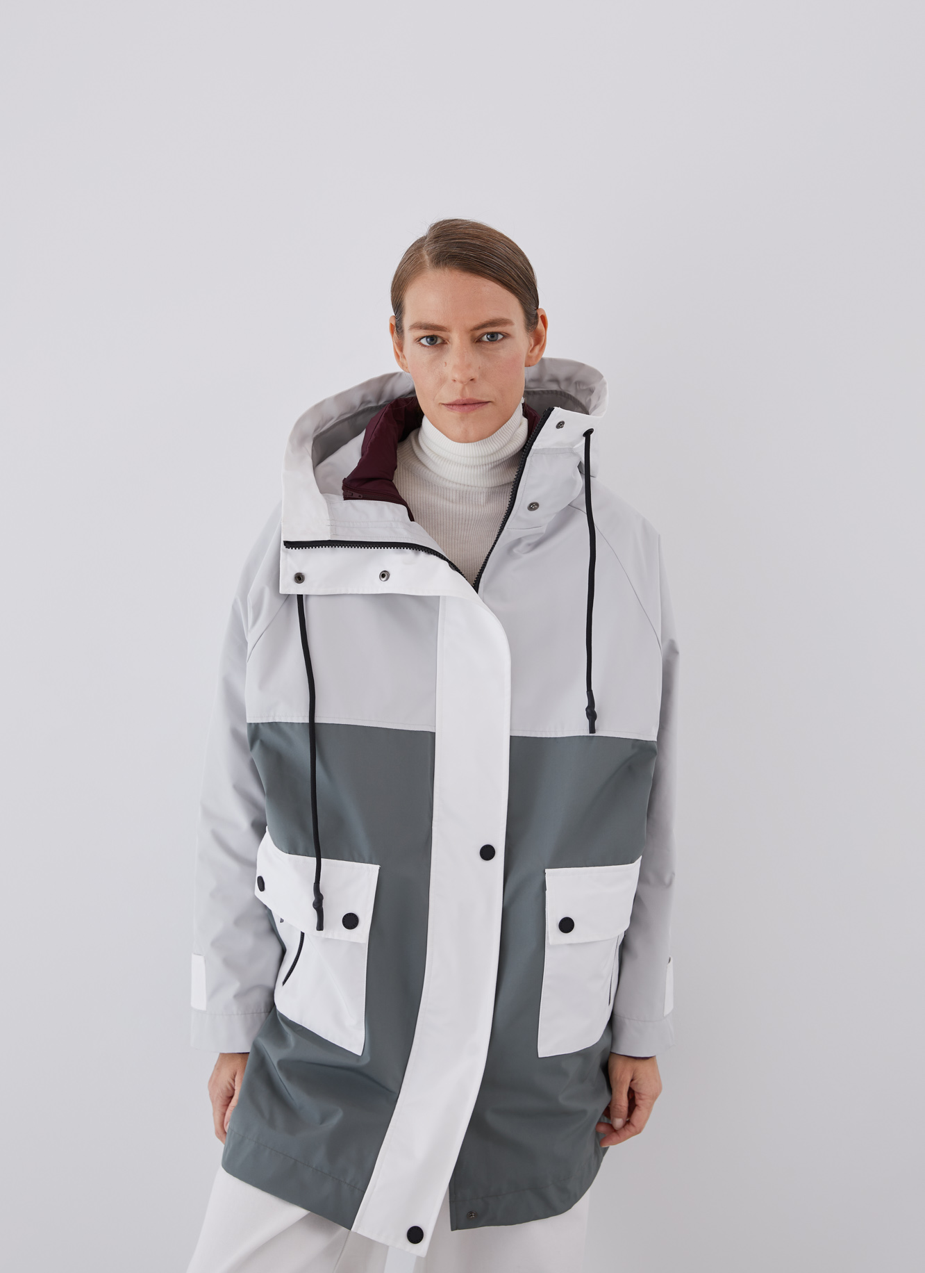 Parka de nylon en tejidos contraste image number 0