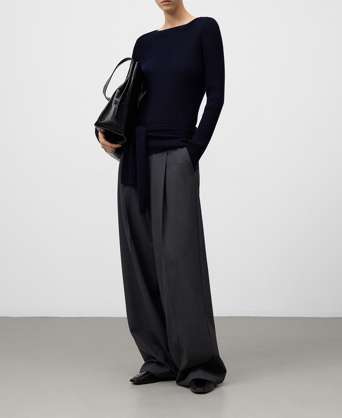 Merino wool ribbed sweater image number 1