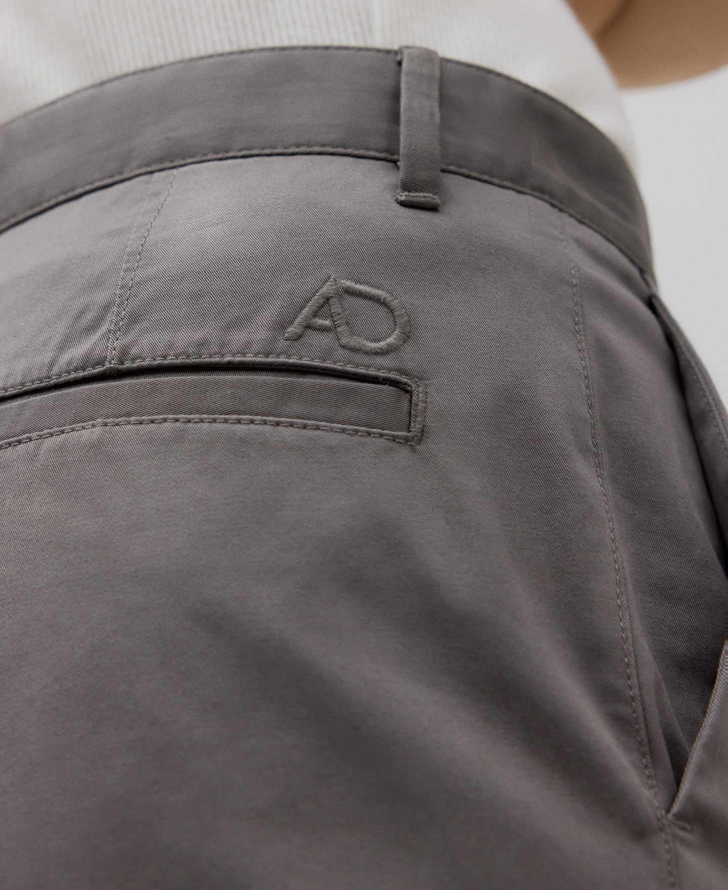 Pantal&oacute;n chino twill de algod&oacute;n image number 3