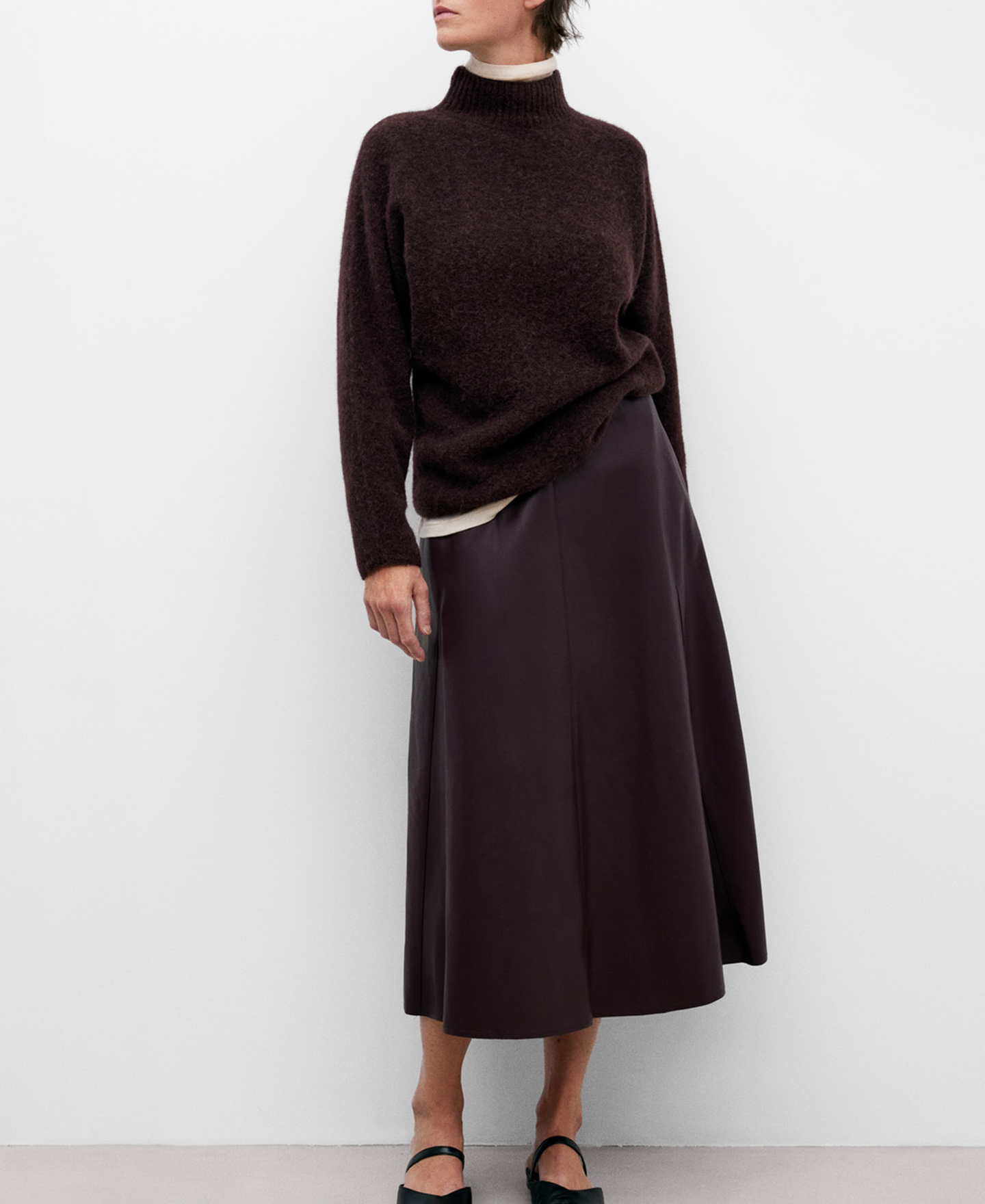 Long skirt with godet hem for women image number 1