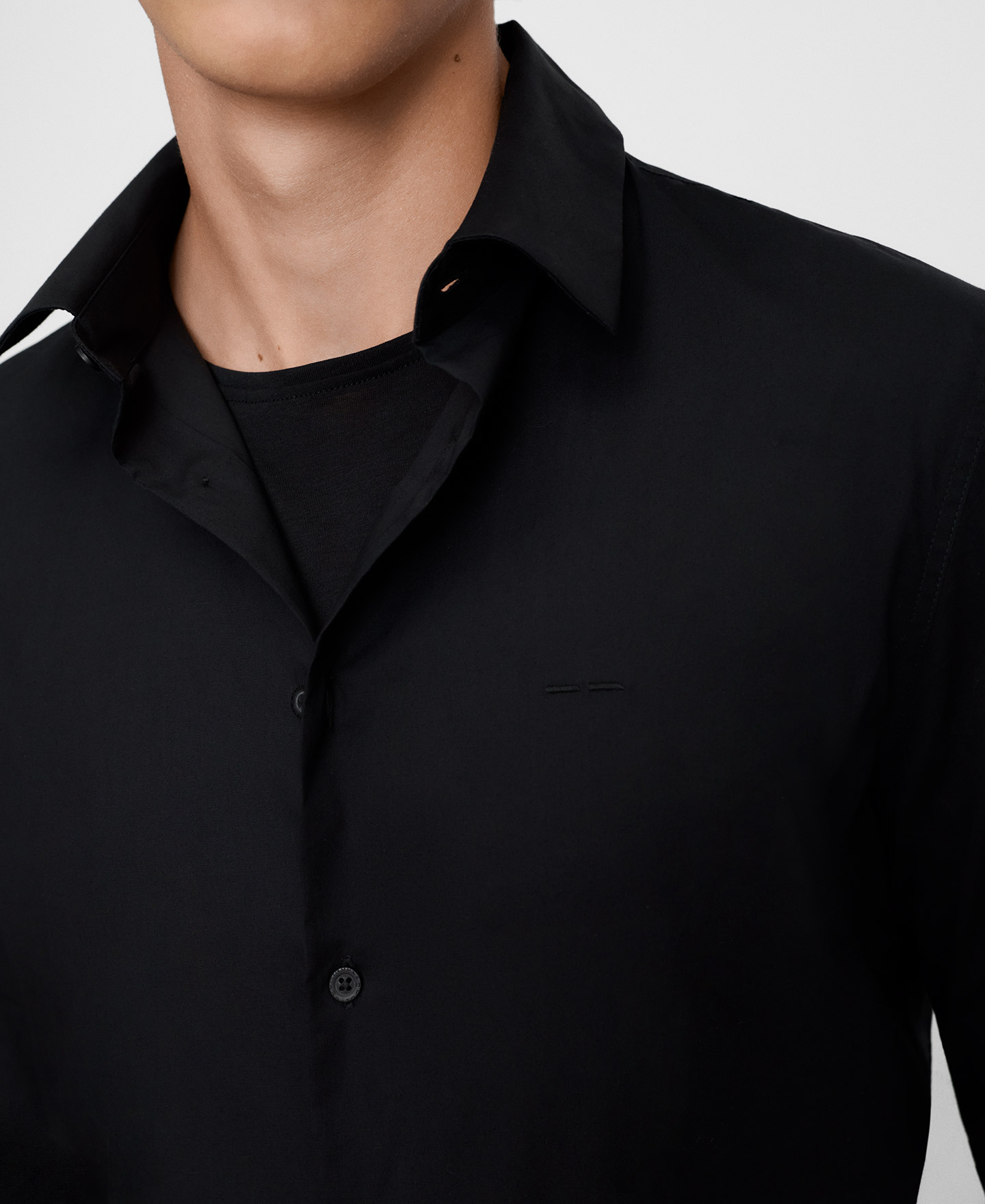 Camisa slim fit com colarinho italiano image number 3