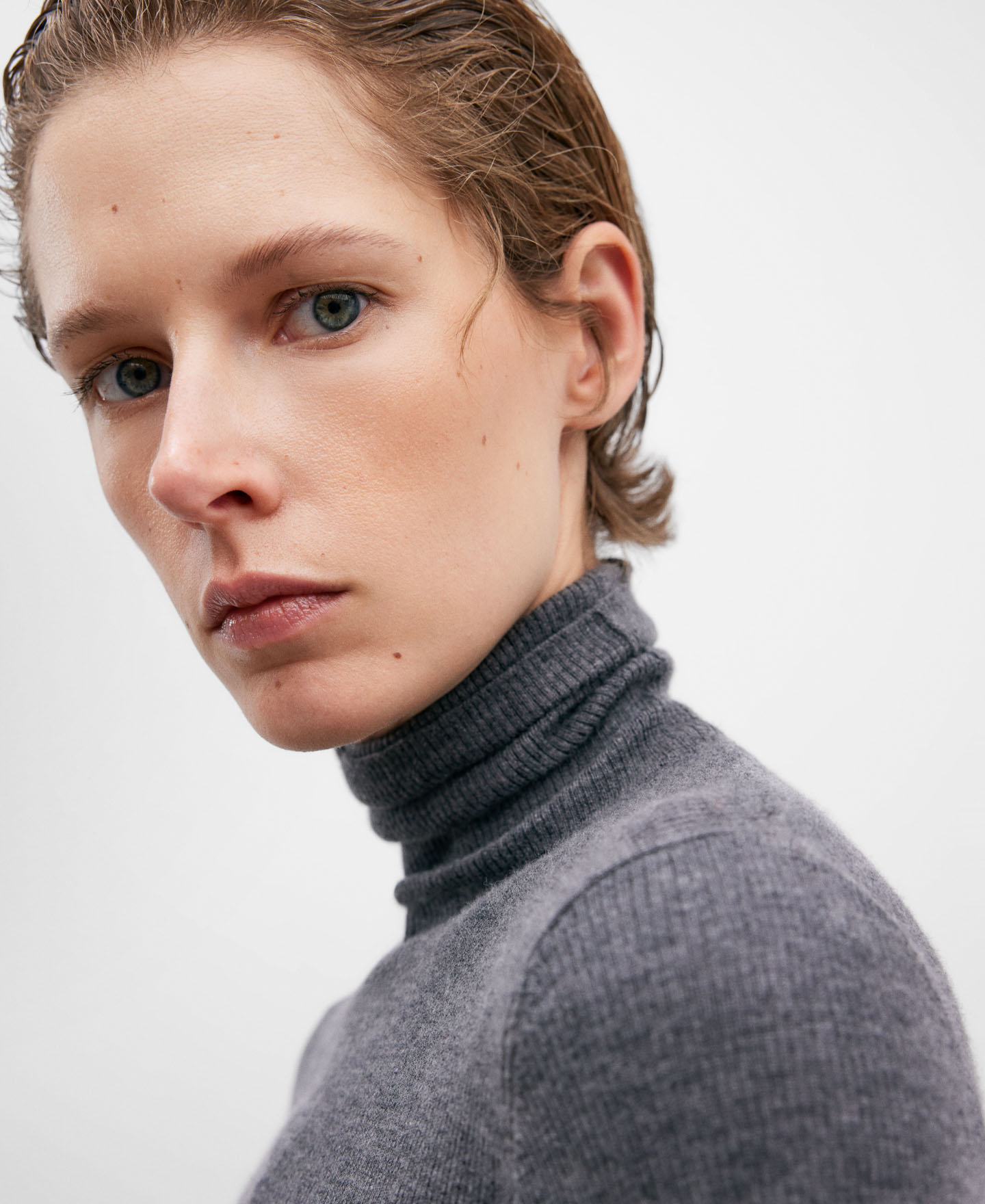 Merino wool ribbed sweater for women image number 3