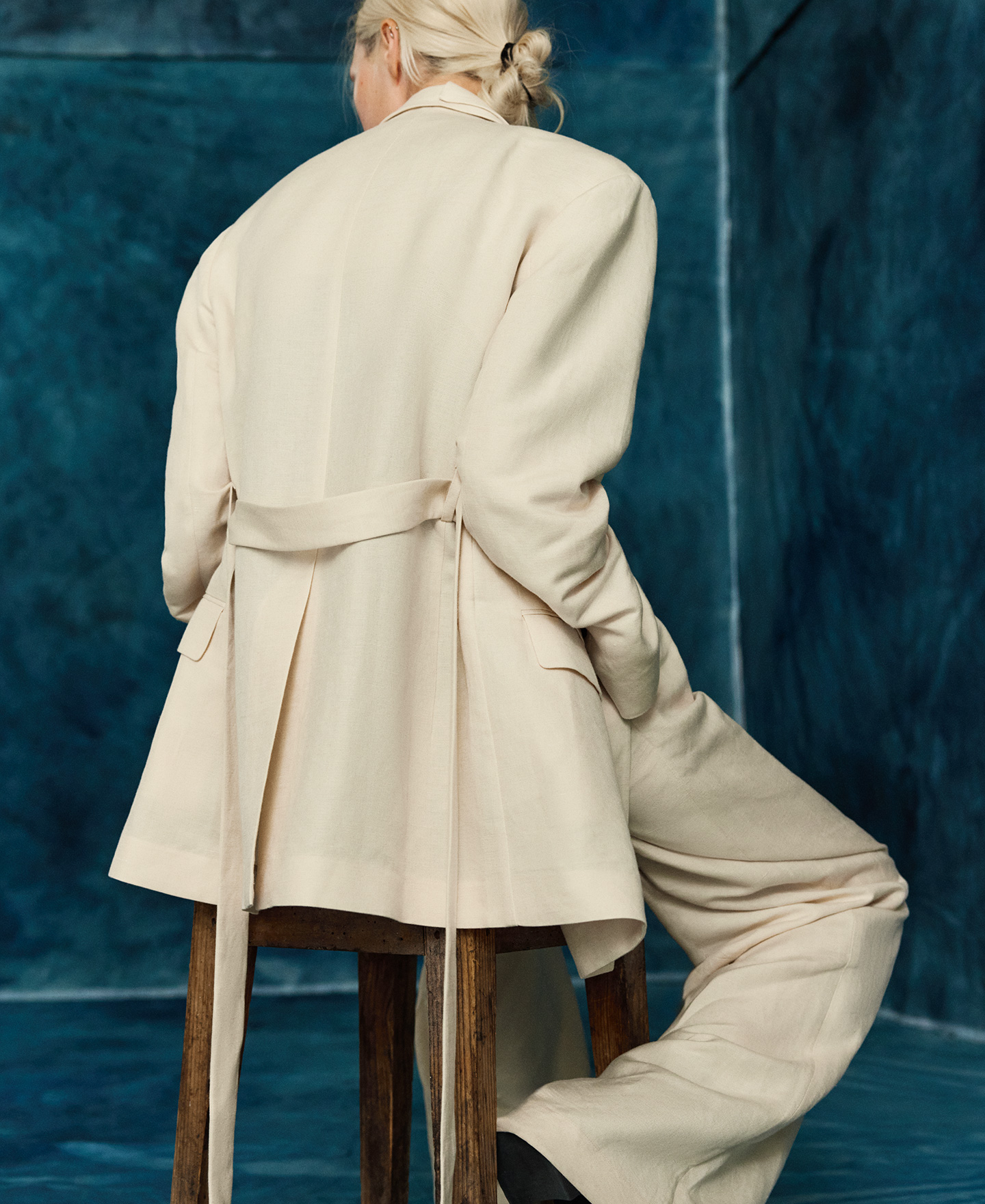 European linen blend trousers woman image number 3