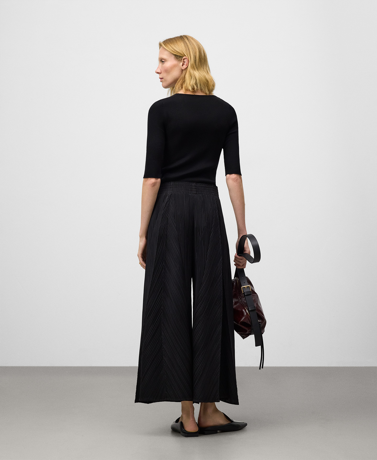 Crinkle palazzo trousers woman image number 2
