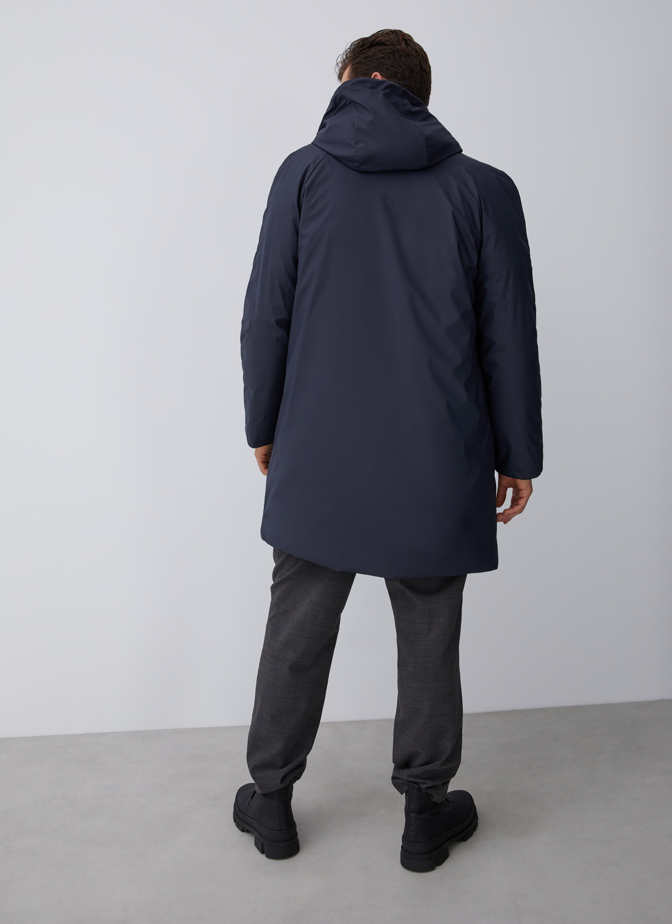 Padded and gummed parka image number 1