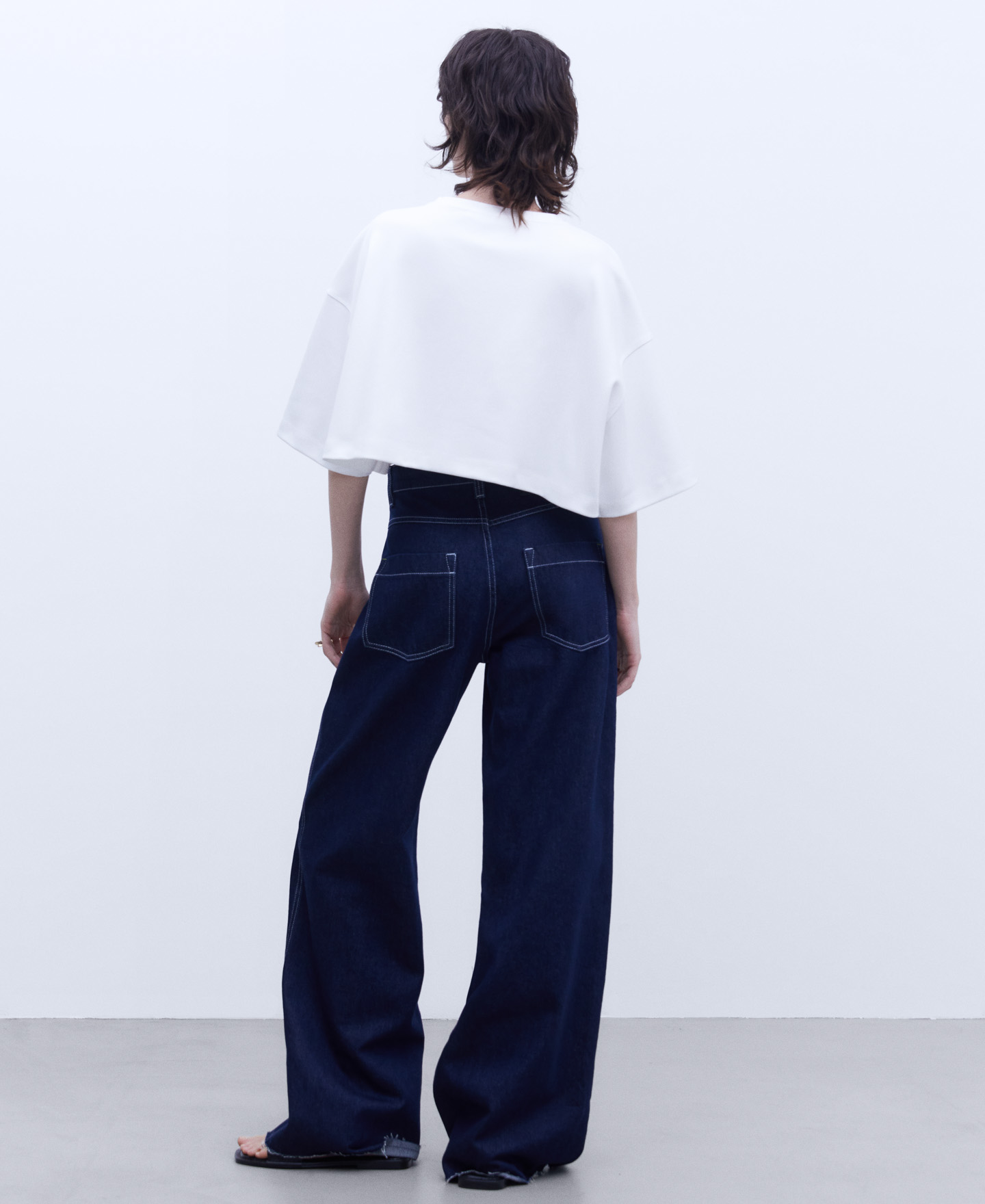 Cropped cotton t-shirt image number 2