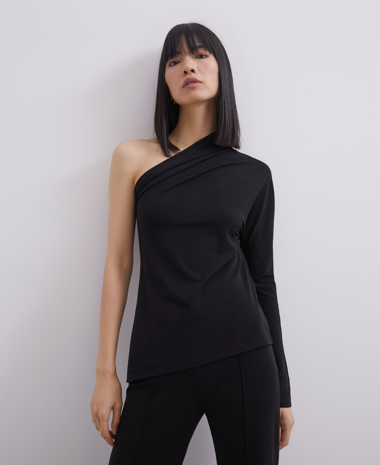One-shoulder dropped top image number 1