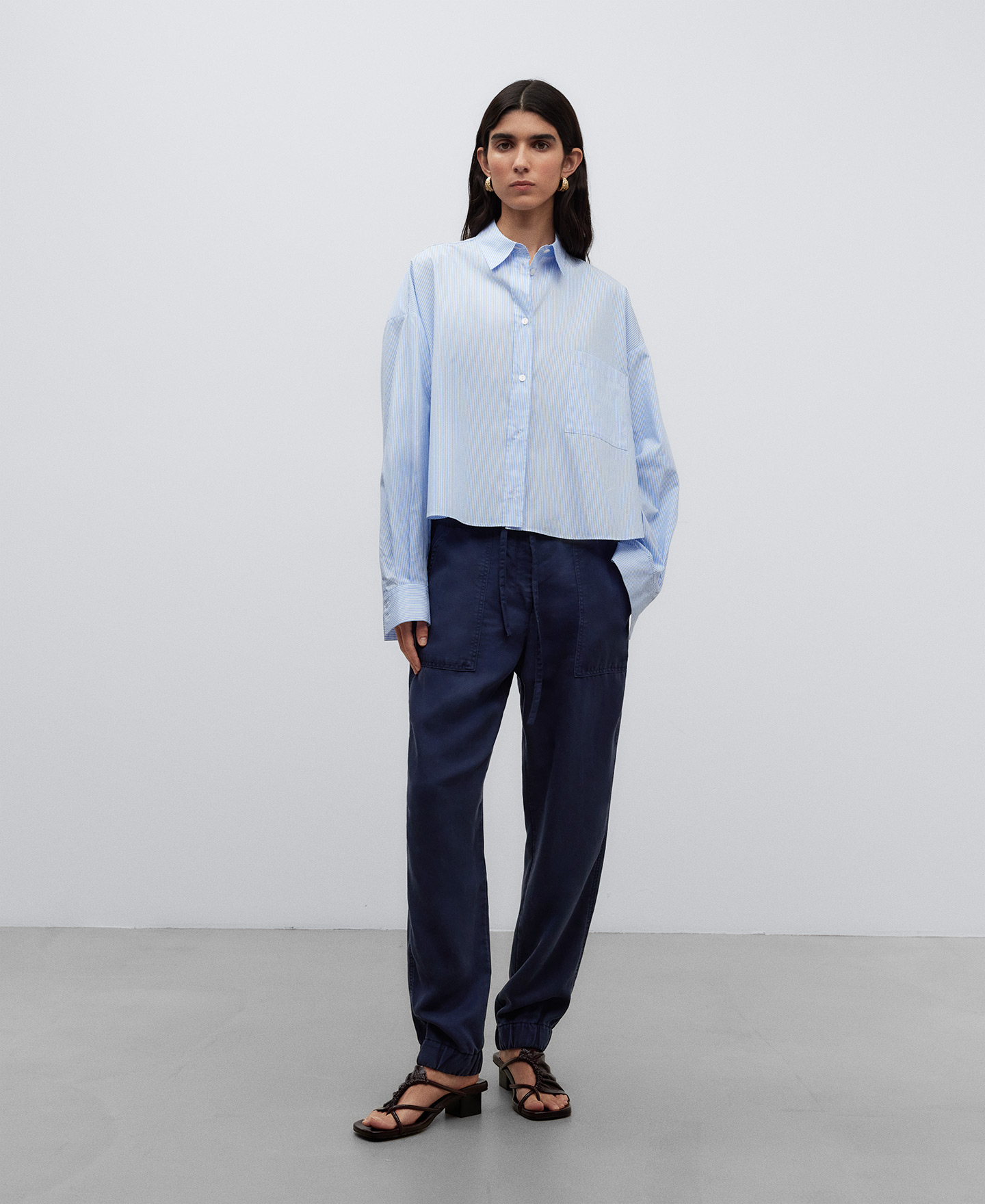 Pantalón jogger mujer image number 1