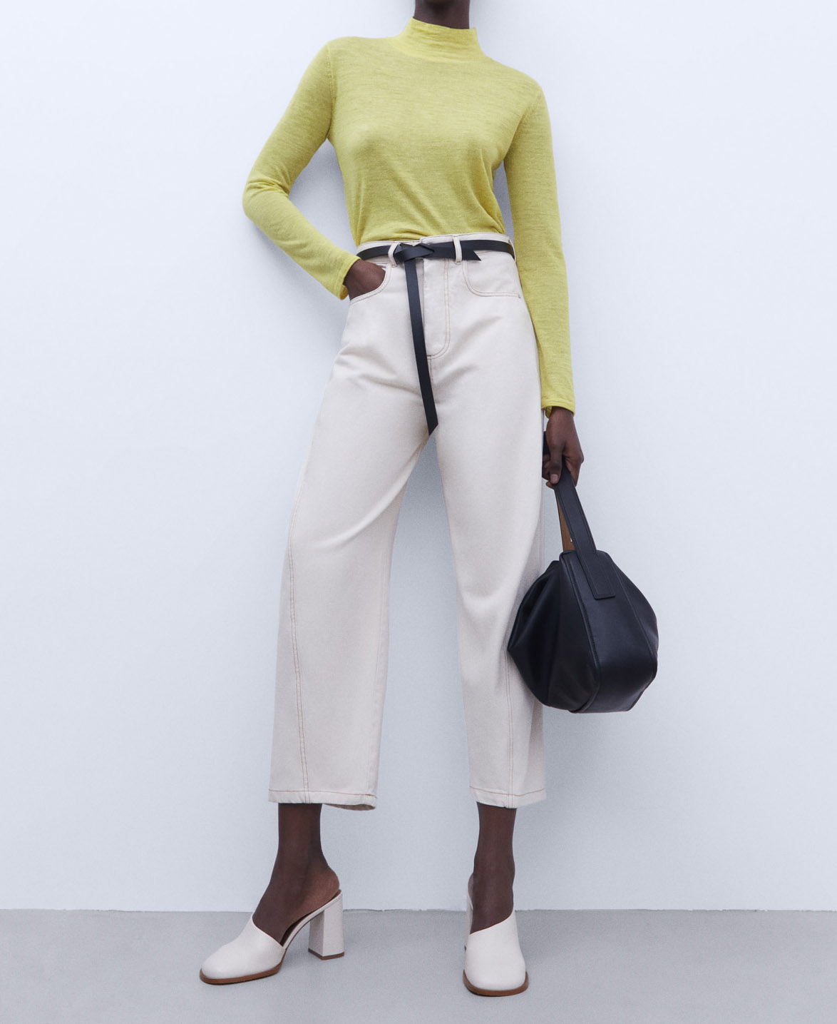Linen and alpaca wool fabric sweater image number 1