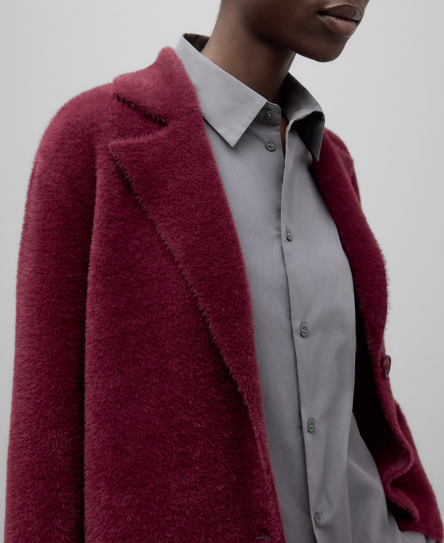 Burgundy fur effect coat woman image number 3