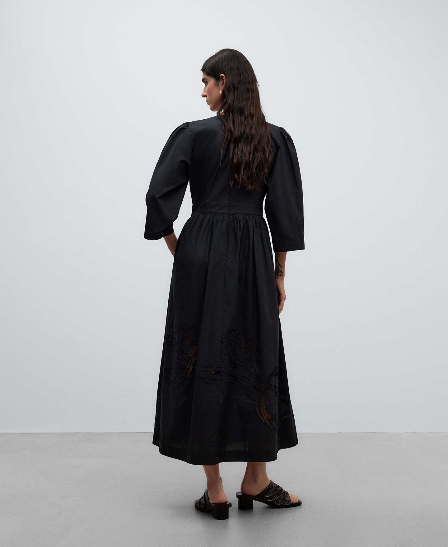 Embroidered long dress woman image number 2