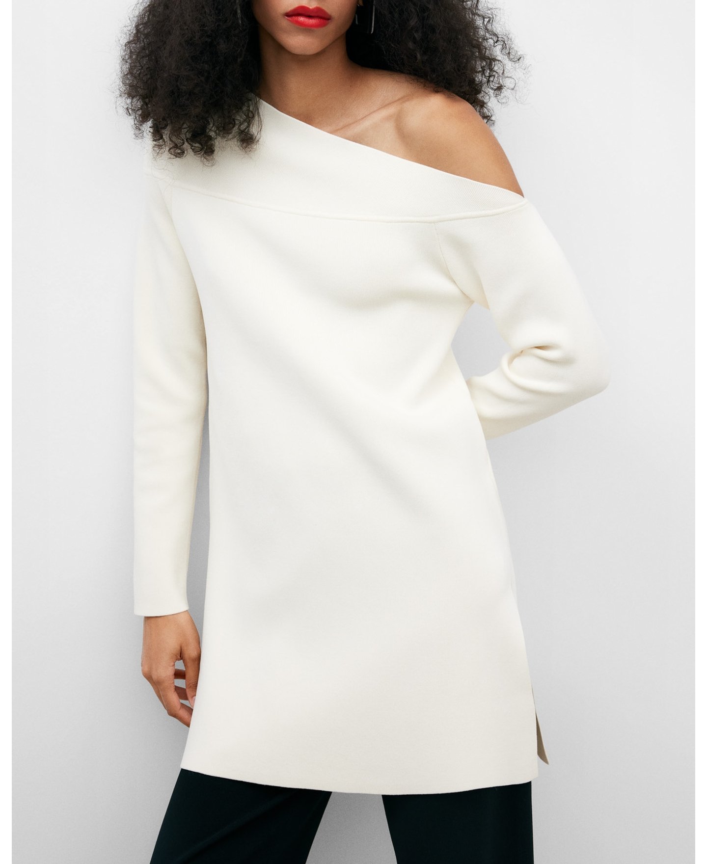 Asymmetric neckline long sweater woman image number 0
