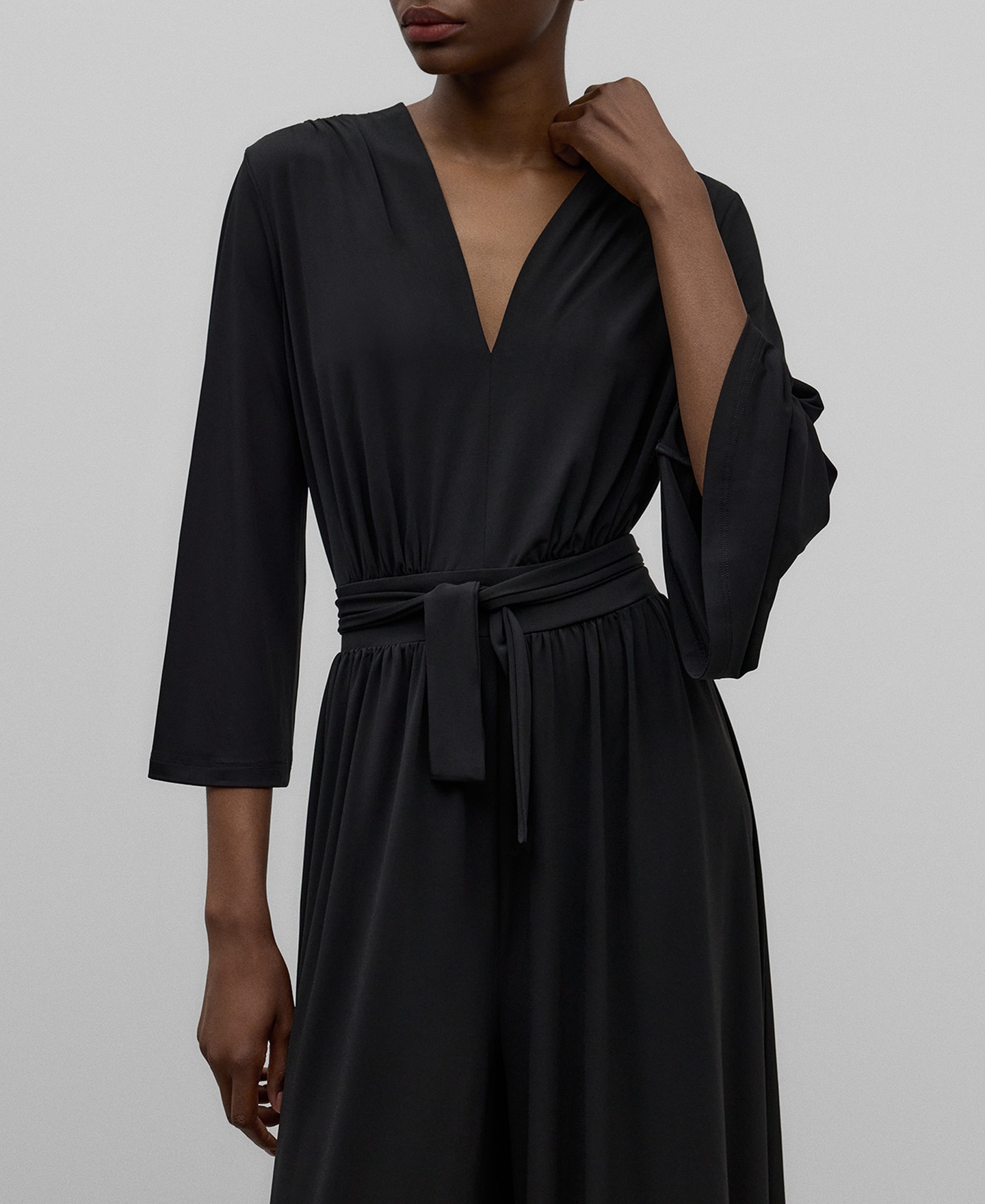 Long black jumpsuit woman image number 0